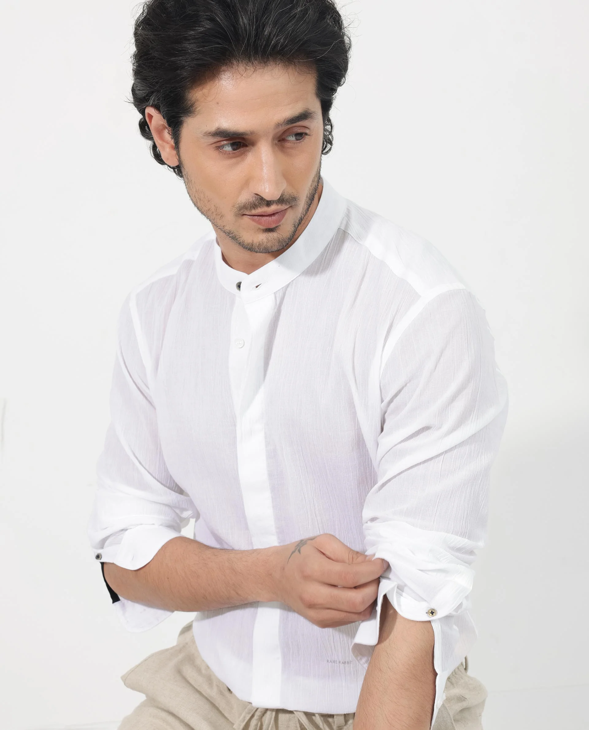 Rare Rabbit Men's Crinkle Ls White Cotton Plain Regular Fit Full Sleeve Mandarin Collar Shirt - Image 2