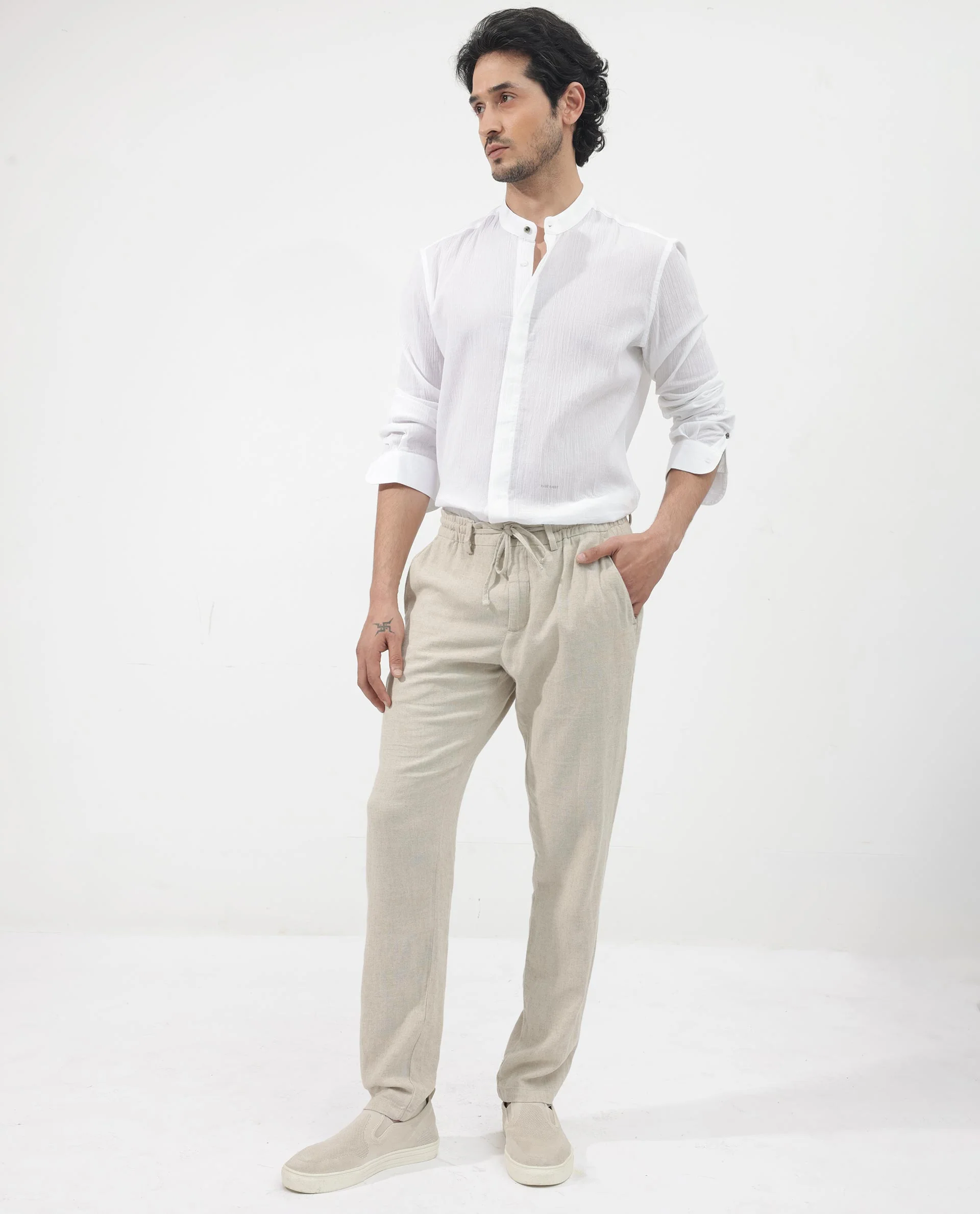 Rare Rabbit Men's Crinkle Ls White Cotton Plain Regular Fit Full Sleeve Mandarin Collar Shirt - Image 3