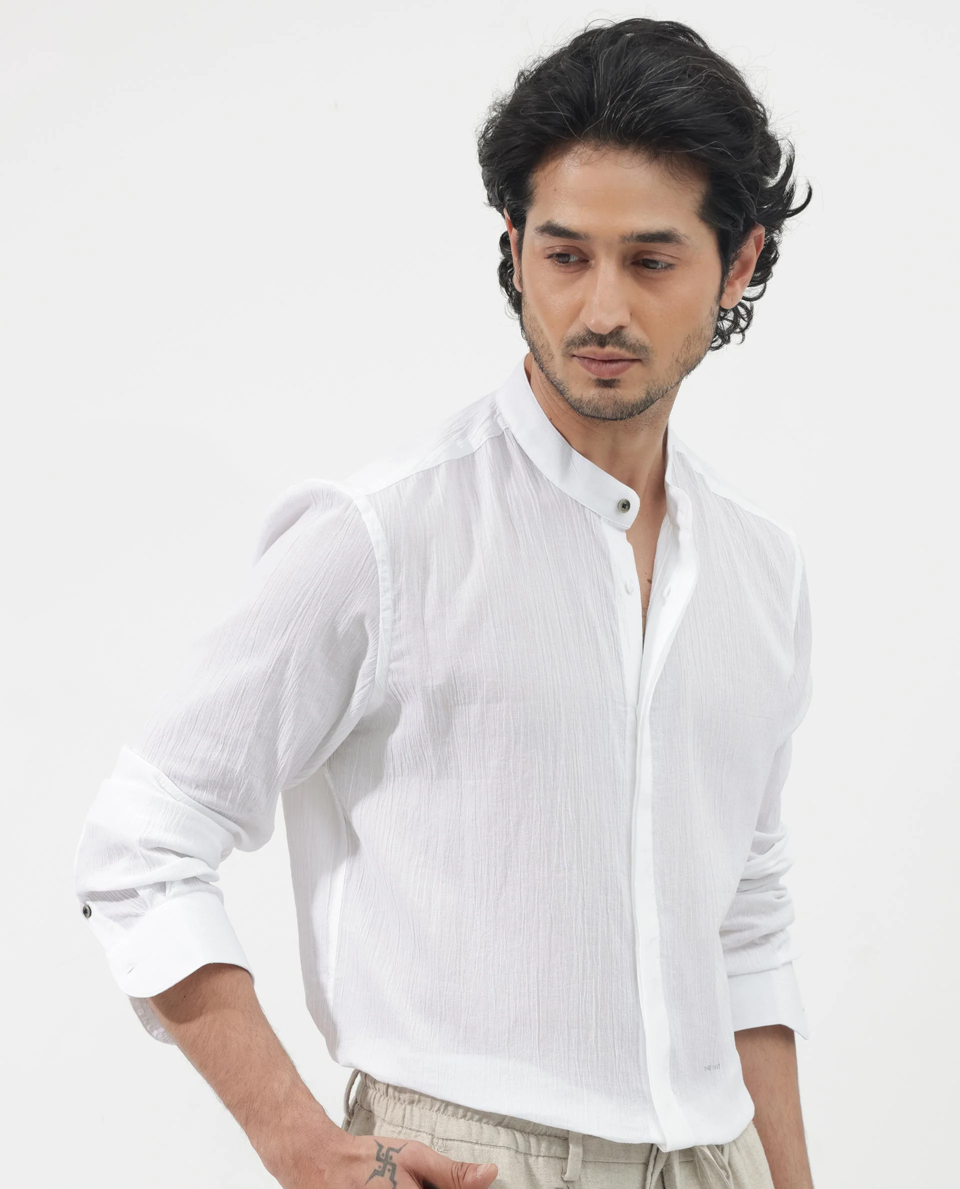 Rare Rabbit Men's Crinkle Ls White Cotton Plain Regular Fit Full Sleeve Mandarin Collar Shirt - Image 9