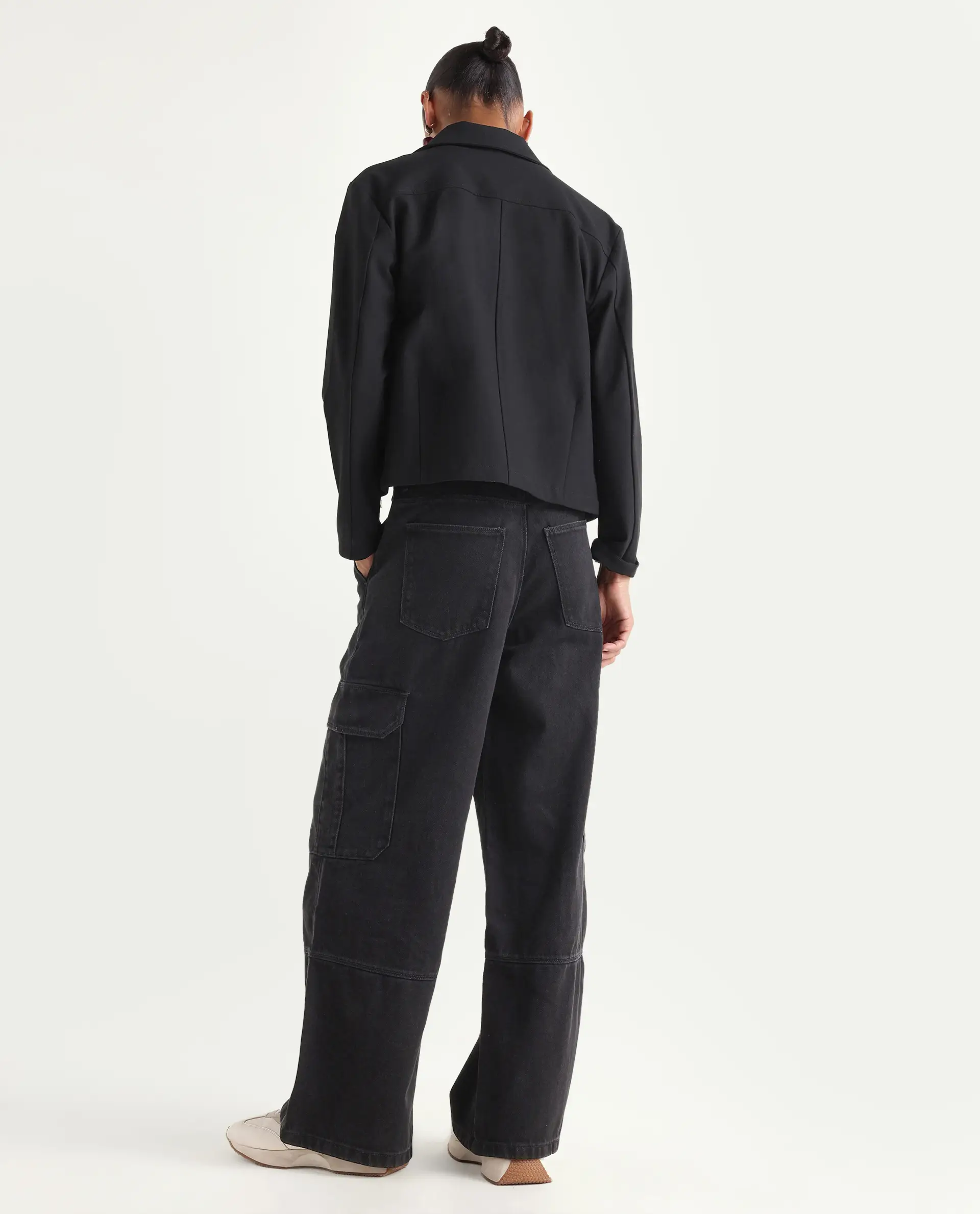 Rareism Women's Cyar Black Cotton Blend Plain Ankle Length Cargo Jeans - Image 6