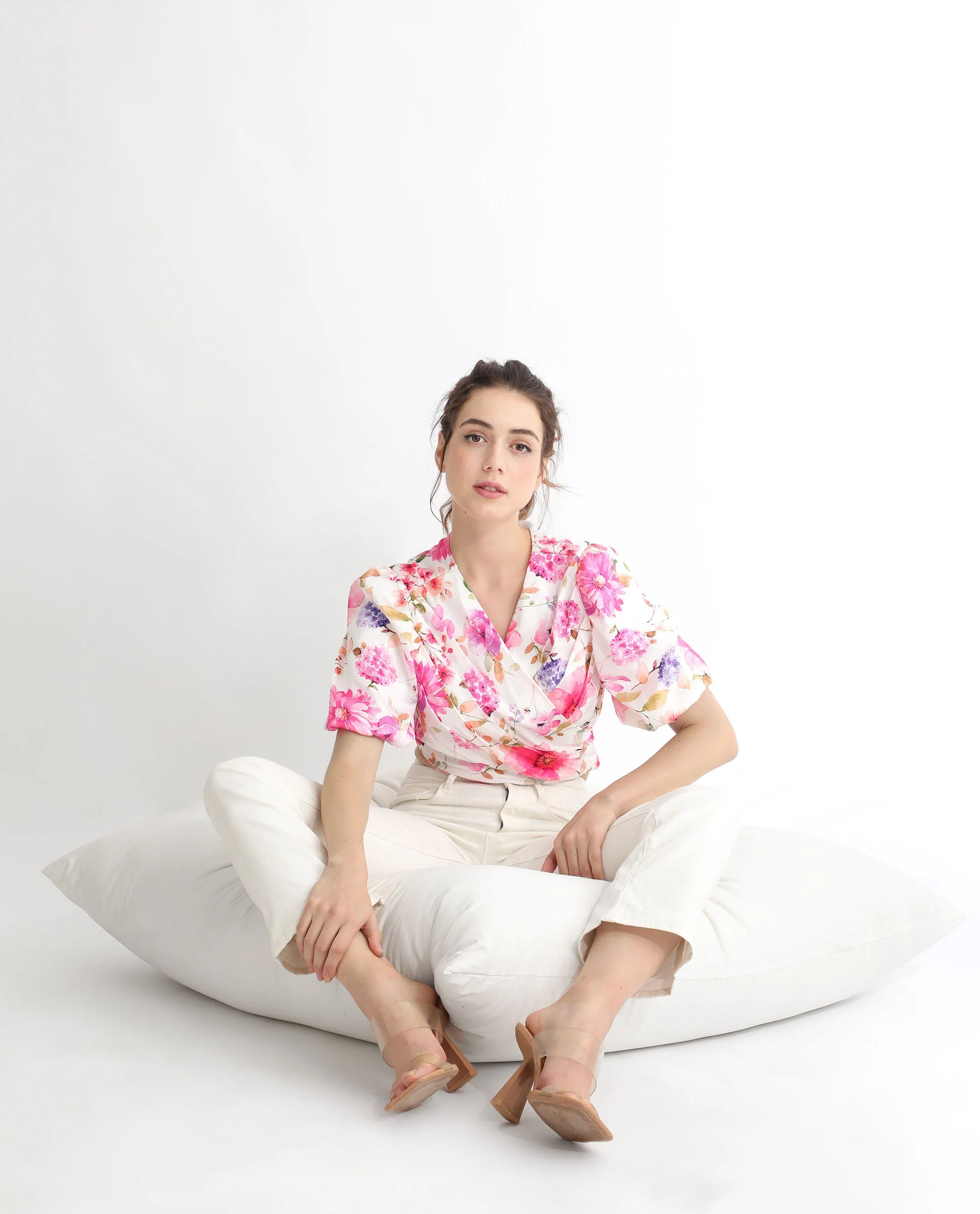 Rareism Women's Dackio White Polyester V-Neck Floral Print Balloon Sleeve Crop Relaxed Fit Top - Image 15