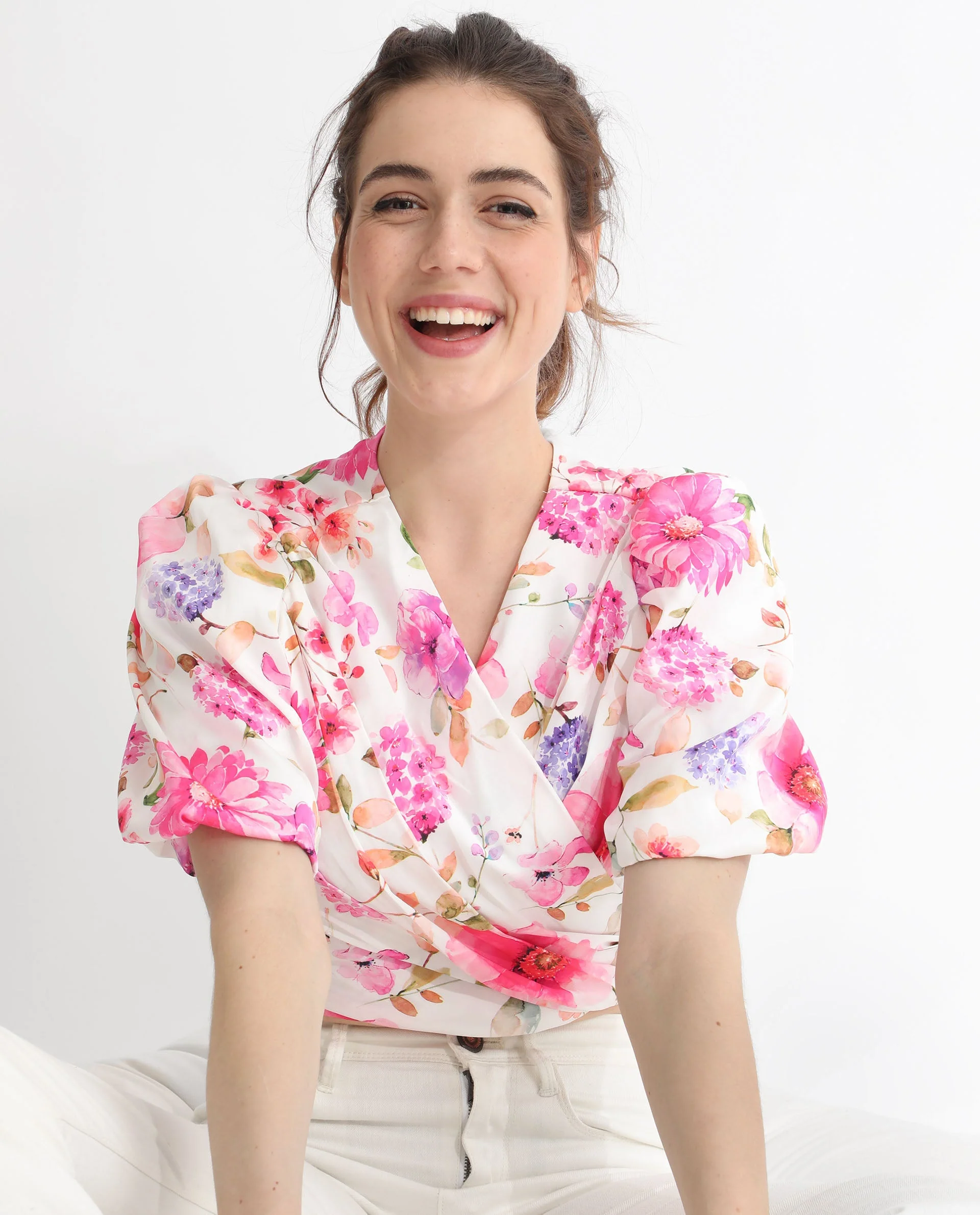 Rareism Women's Dackio White Polyester V-Neck Floral Print Balloon Sleeve Crop Relaxed Fit Top - Image 6