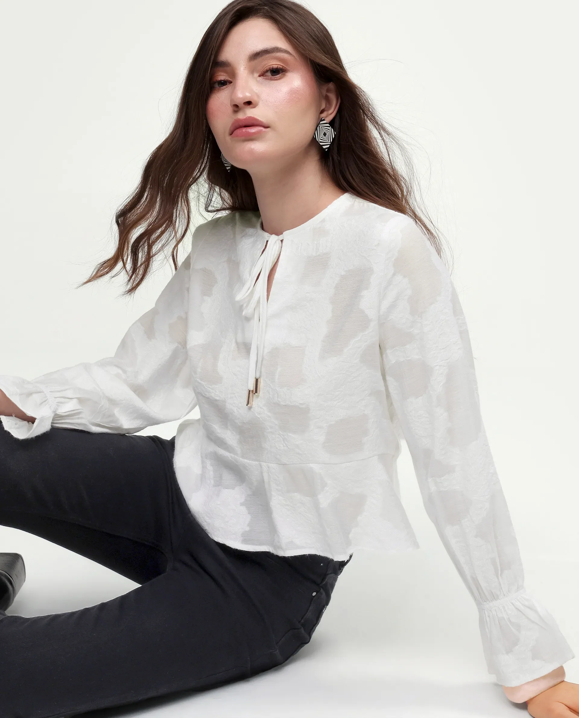 Rareism Women's Daro Offwhite Viscose Blend Tie-Up Regular Plain Top