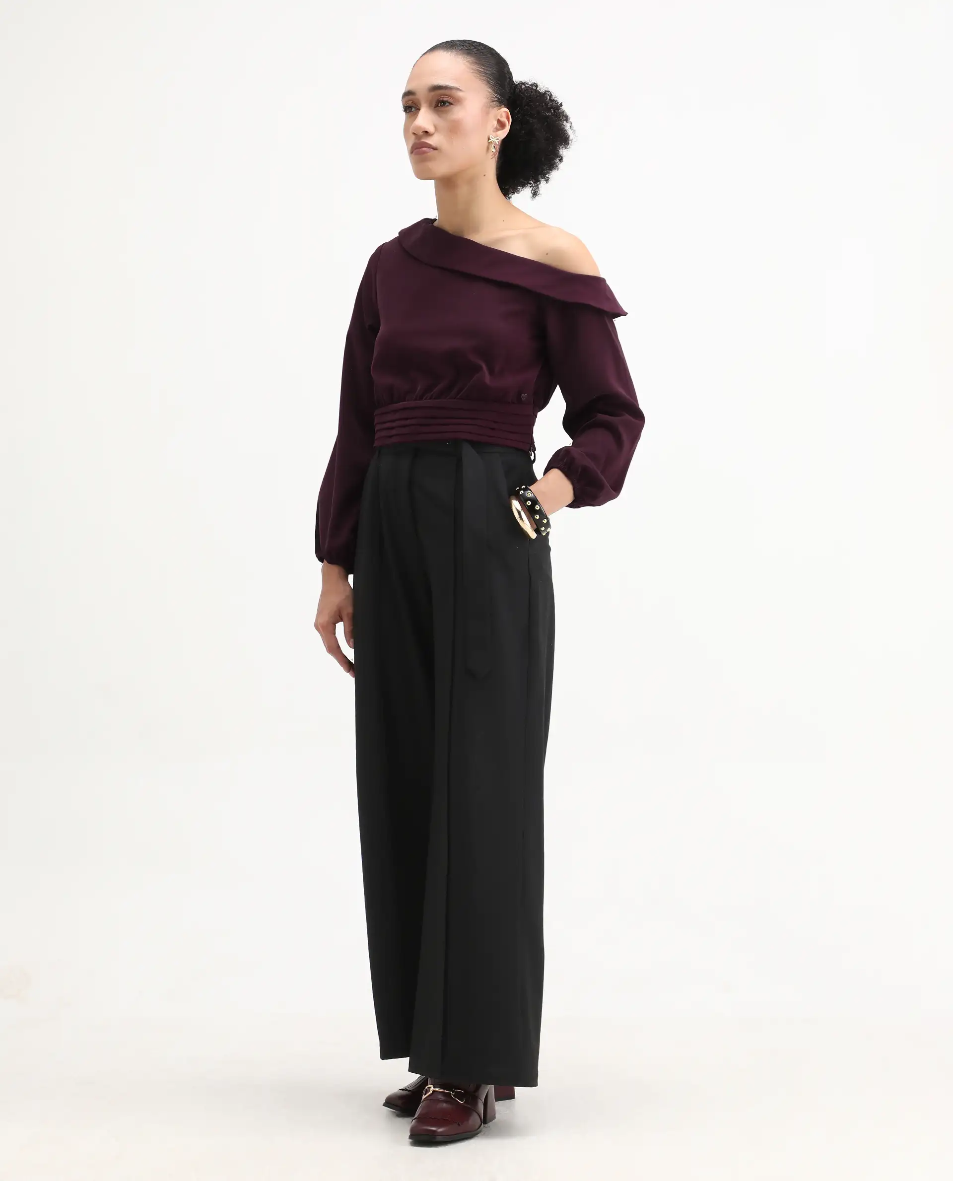 Rareism Women's Darople Red Satin One Shoulder Plain Bishop Sleeve Crop Regular Fit Top - Image 2