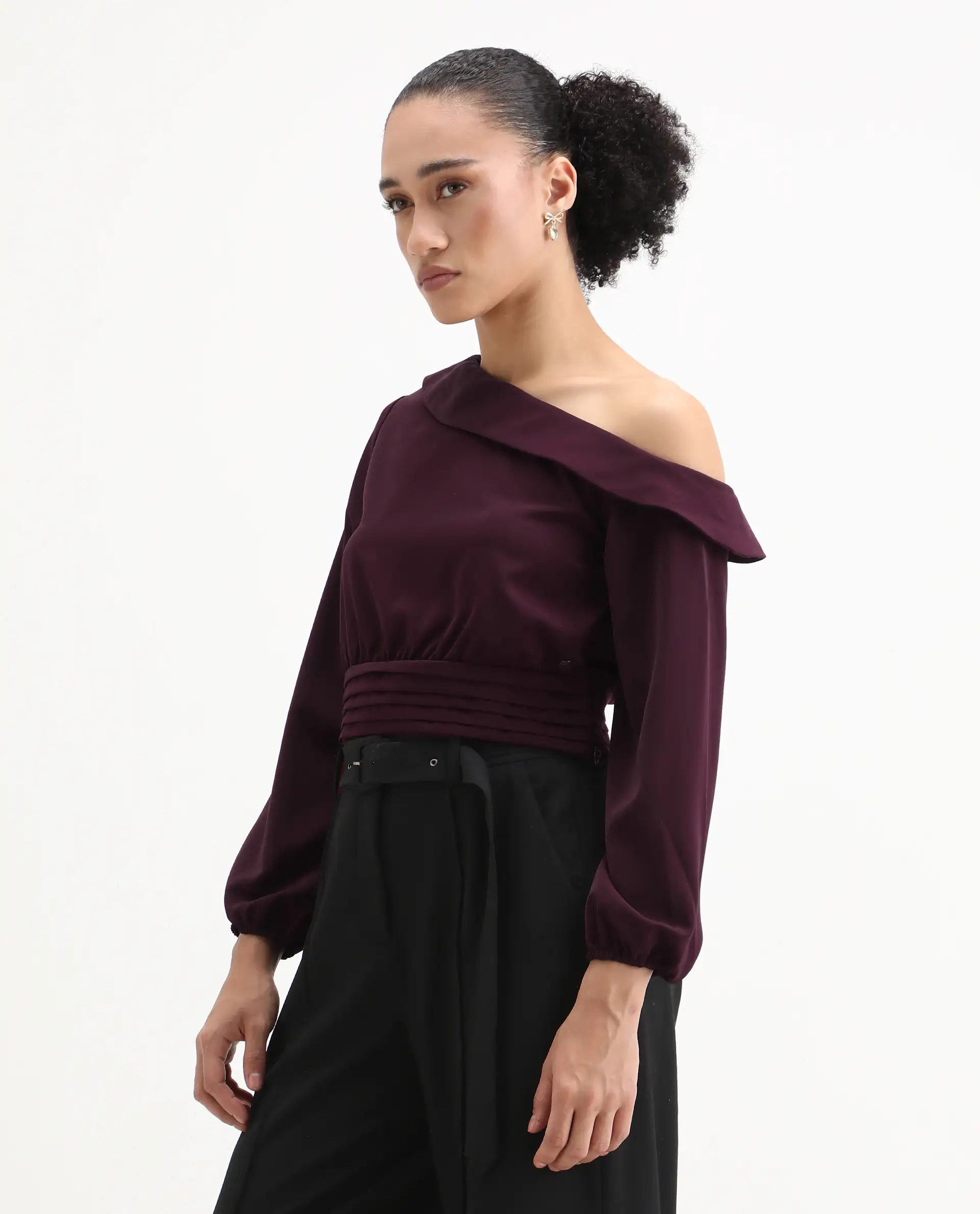 Rareism Women's Darople Red Satin One Shoulder Plain Bishop Sleeve Crop Regular Fit Top - Image 5
