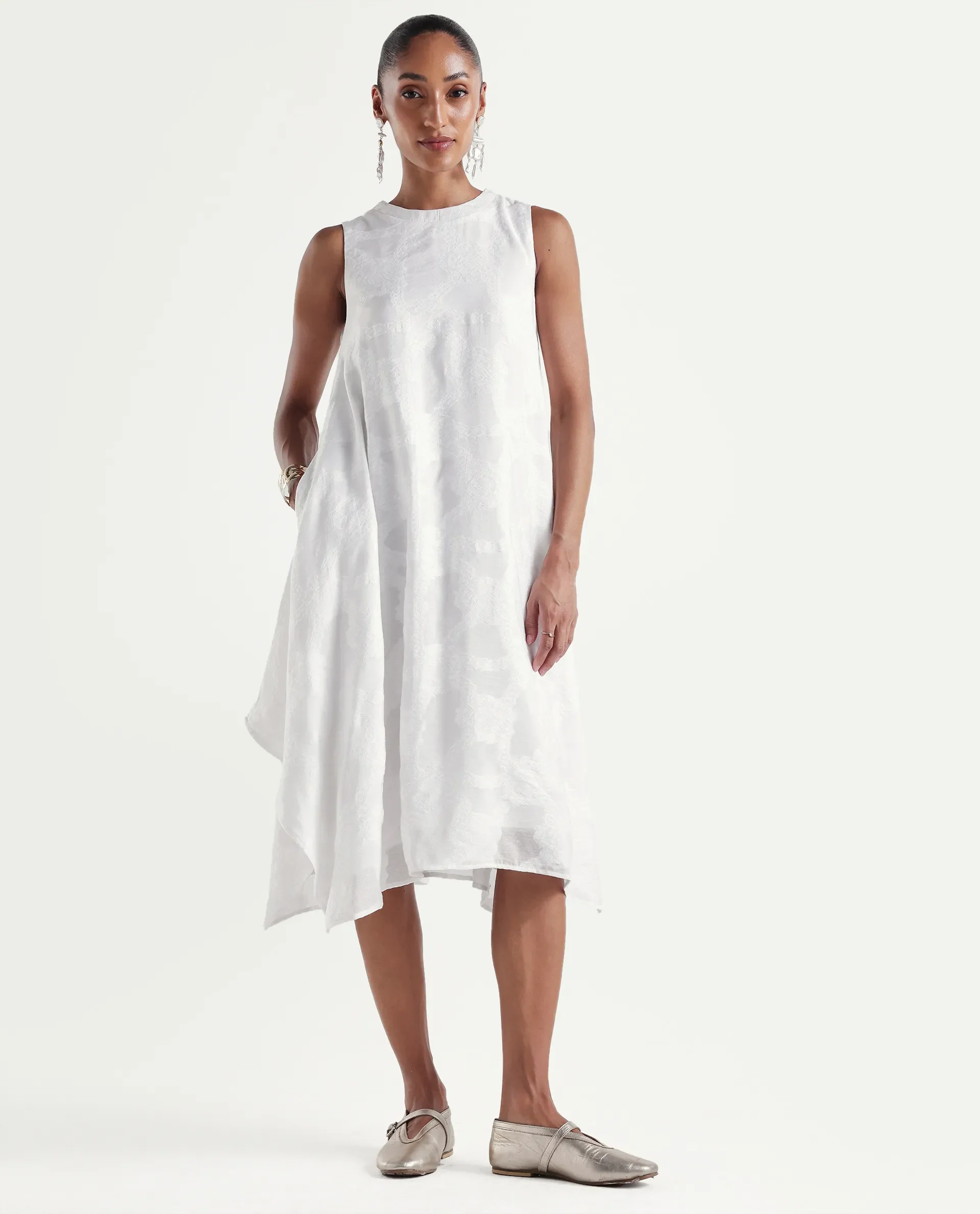 Rareism Women's Dassidy Off White Viscose Blend Crew Neck Button A-Line Jacquard Print Dress - Image 3