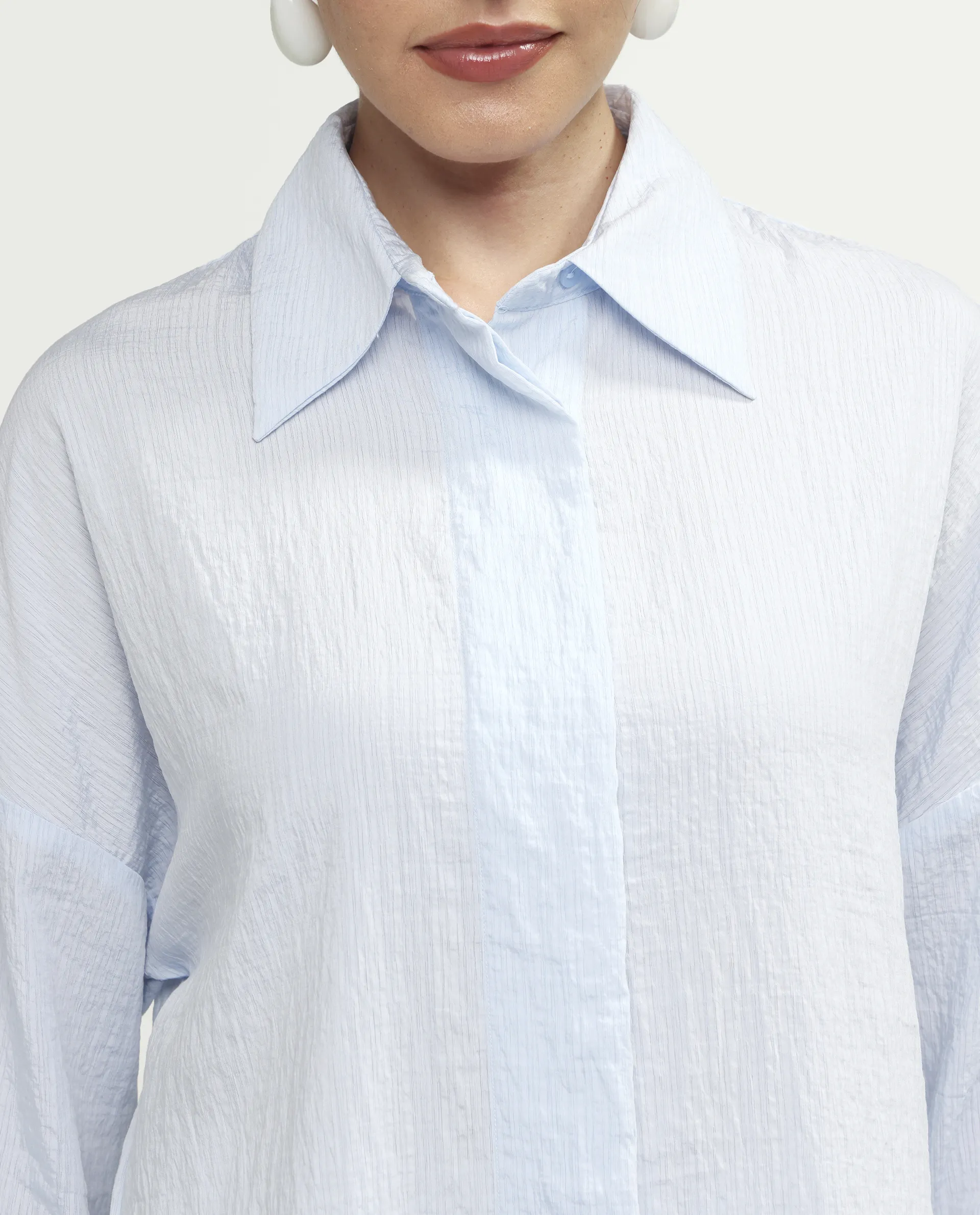 Rareism Women's Davi Light Blue Viscose Blend Full Sleeve Collared Relaxed Plain Shirt - Image 4