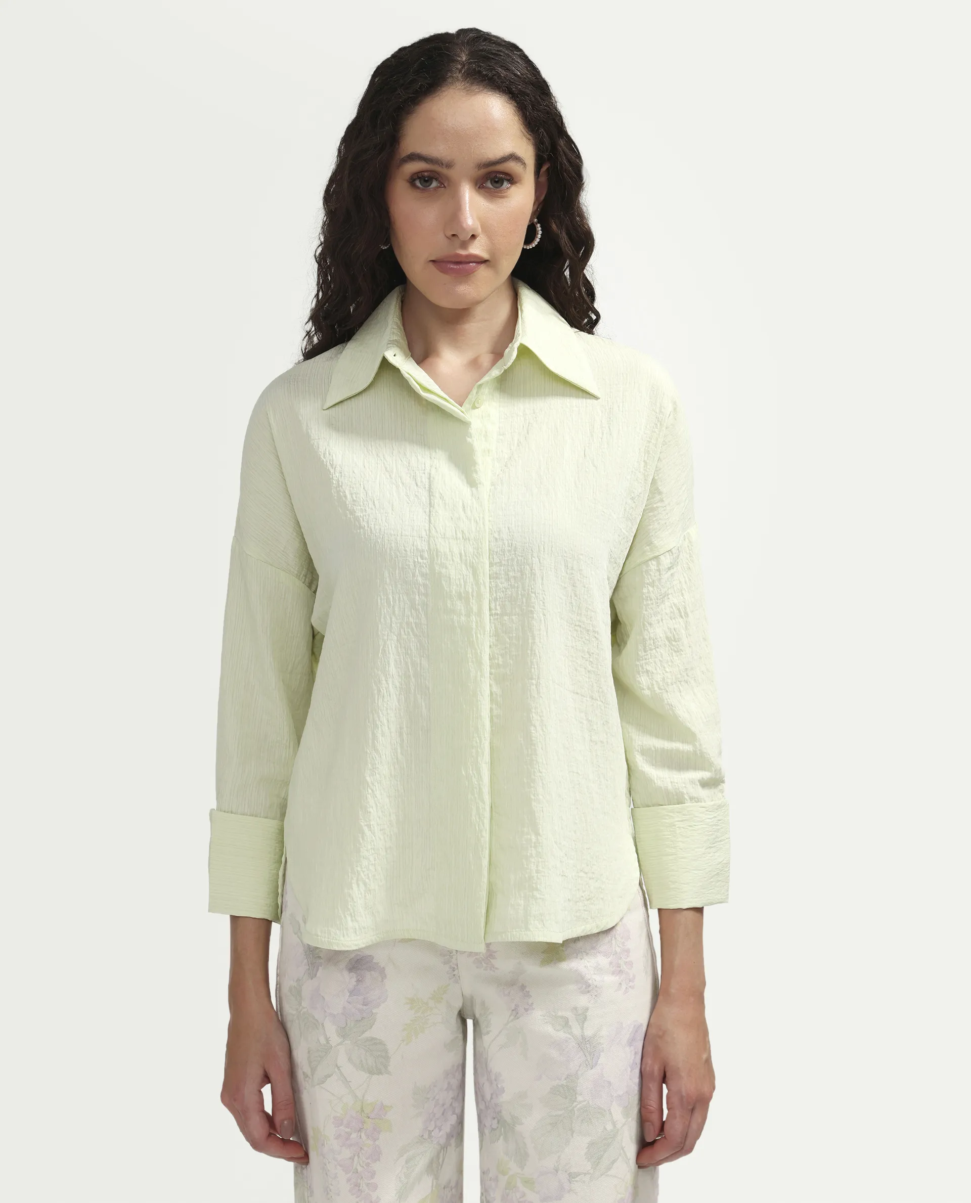 Rareism Women's Davi Light Green Viscose Blend Full Sleeve Collared Relaxed Plain Shirt - Image 3