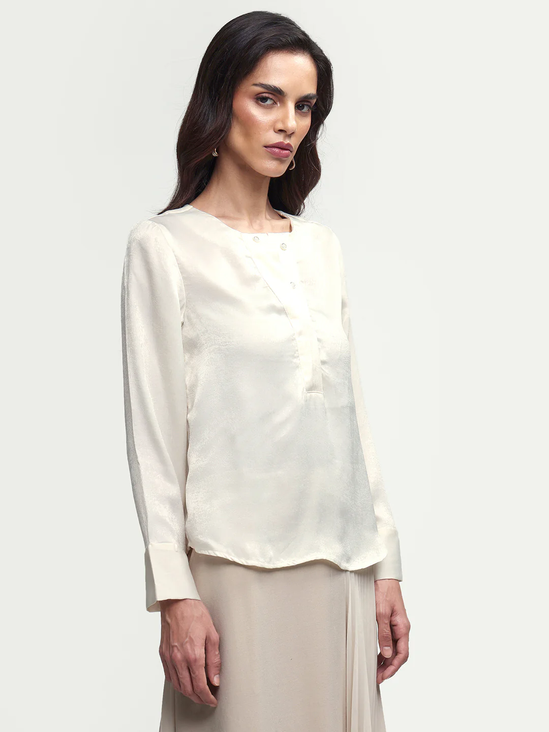 Rareism Women's Daxzo Off White Velvet Round Neck Plain Relaxed Fit Top - Image 5