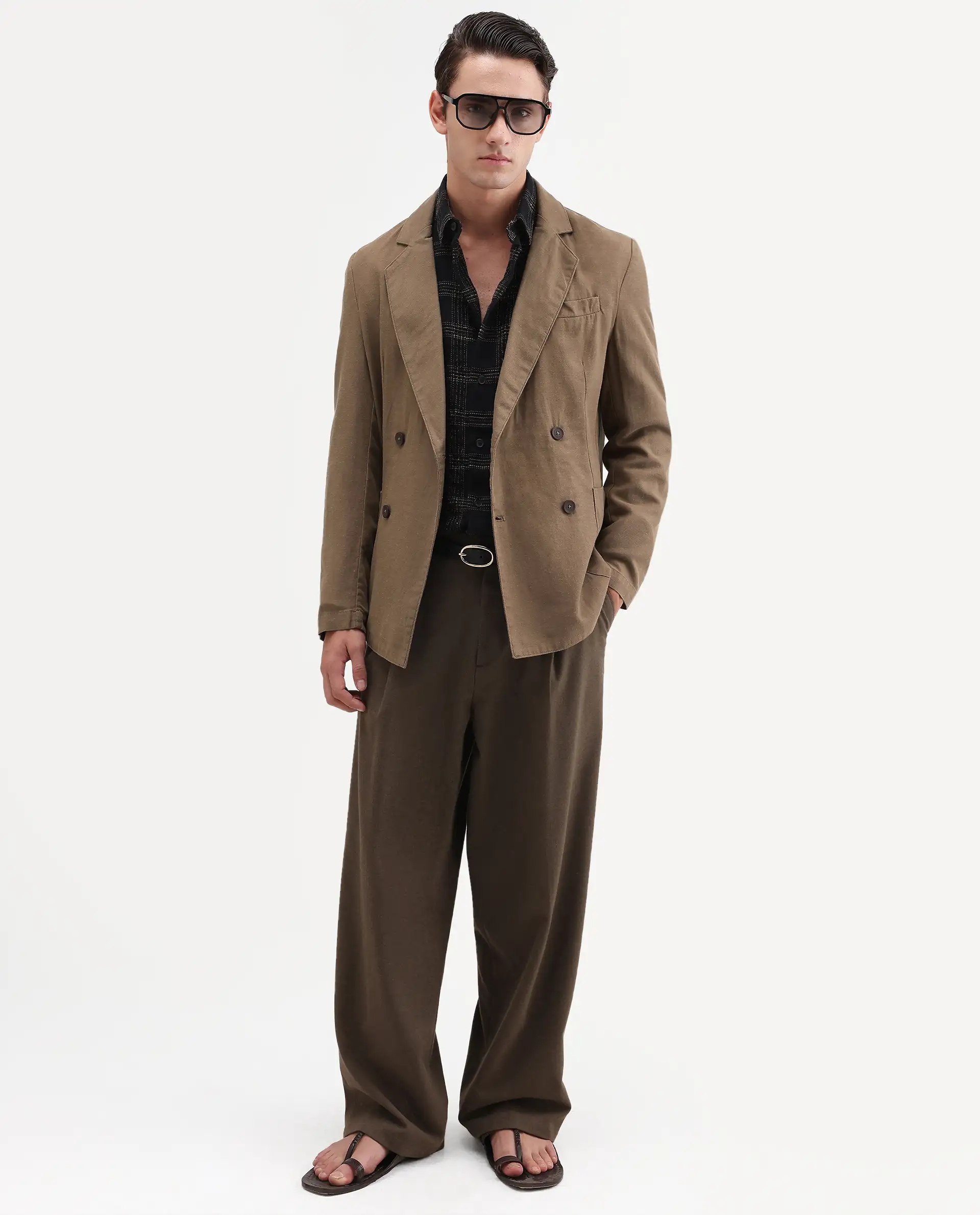 Rare Rabbit Men's Deb Khaki Linen Blend Fabric Lapel Neck Tailored Fit Plain Blazer - Image 2