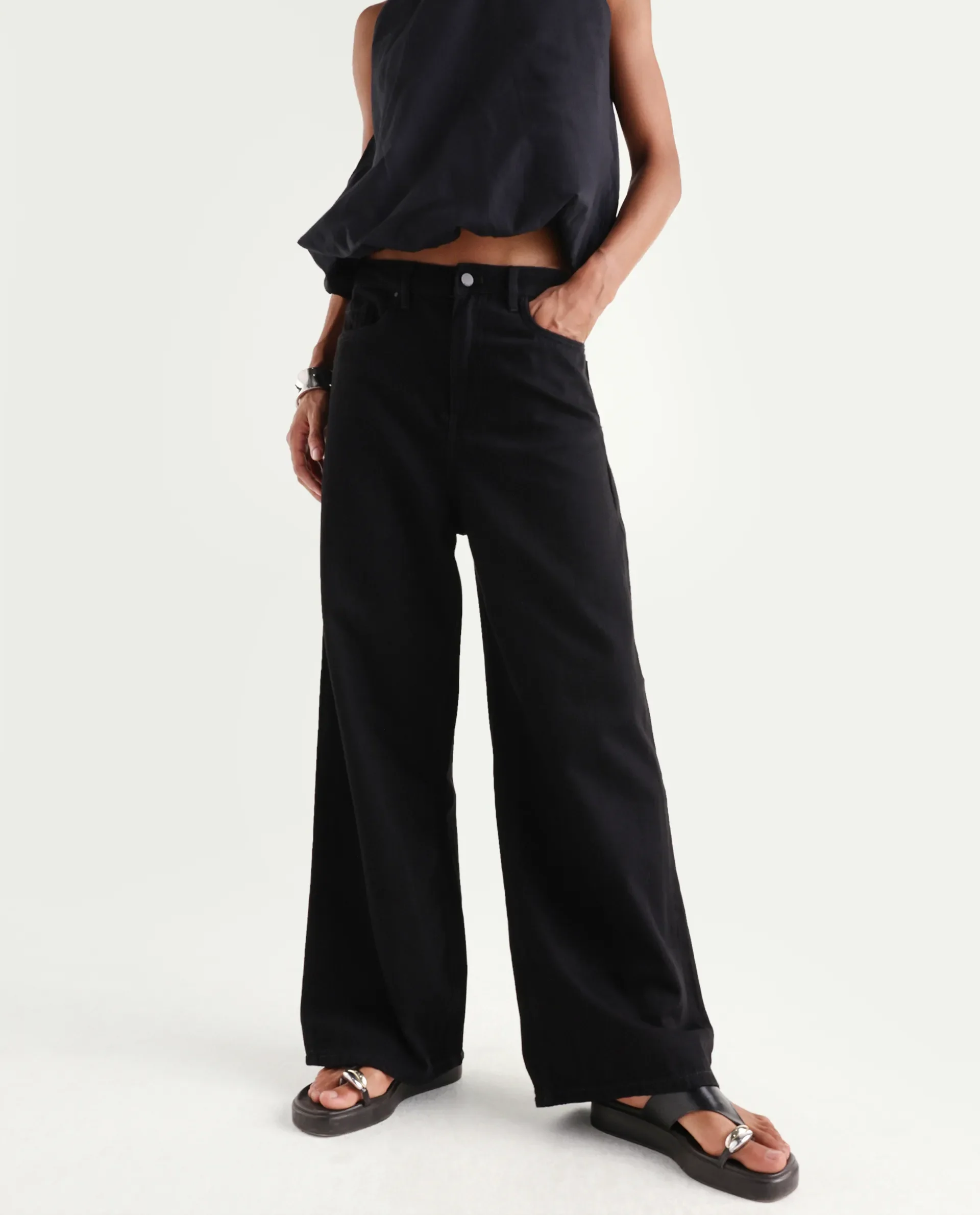 Rareism Women's Denik Black Cotton Wide Plain Jeans - Image 2