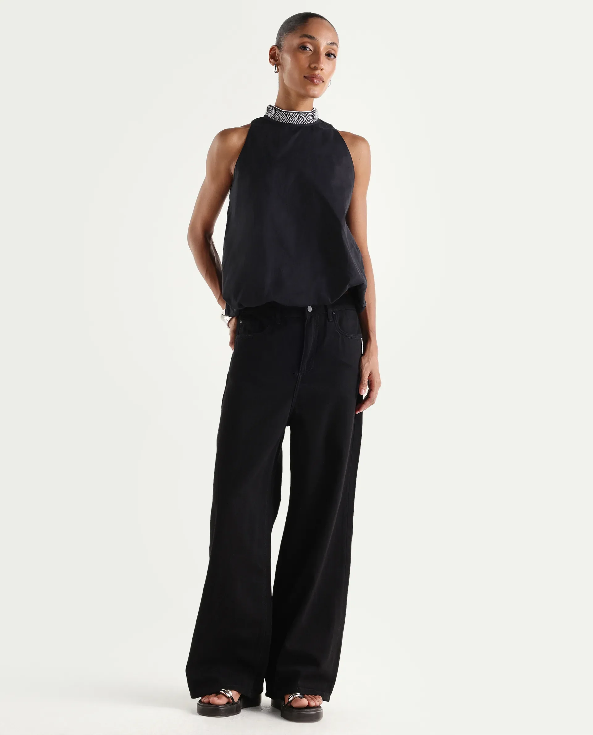 Rareism Women's Denik Black Cotton Wide Plain Jeans - Image 3