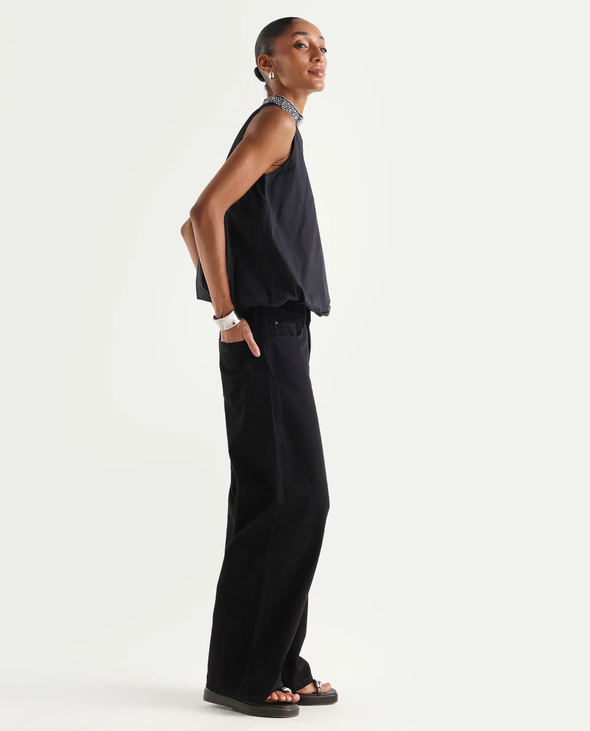 Rareism Women's Denik Black Cotton Wide Plain Jeans - Image 6