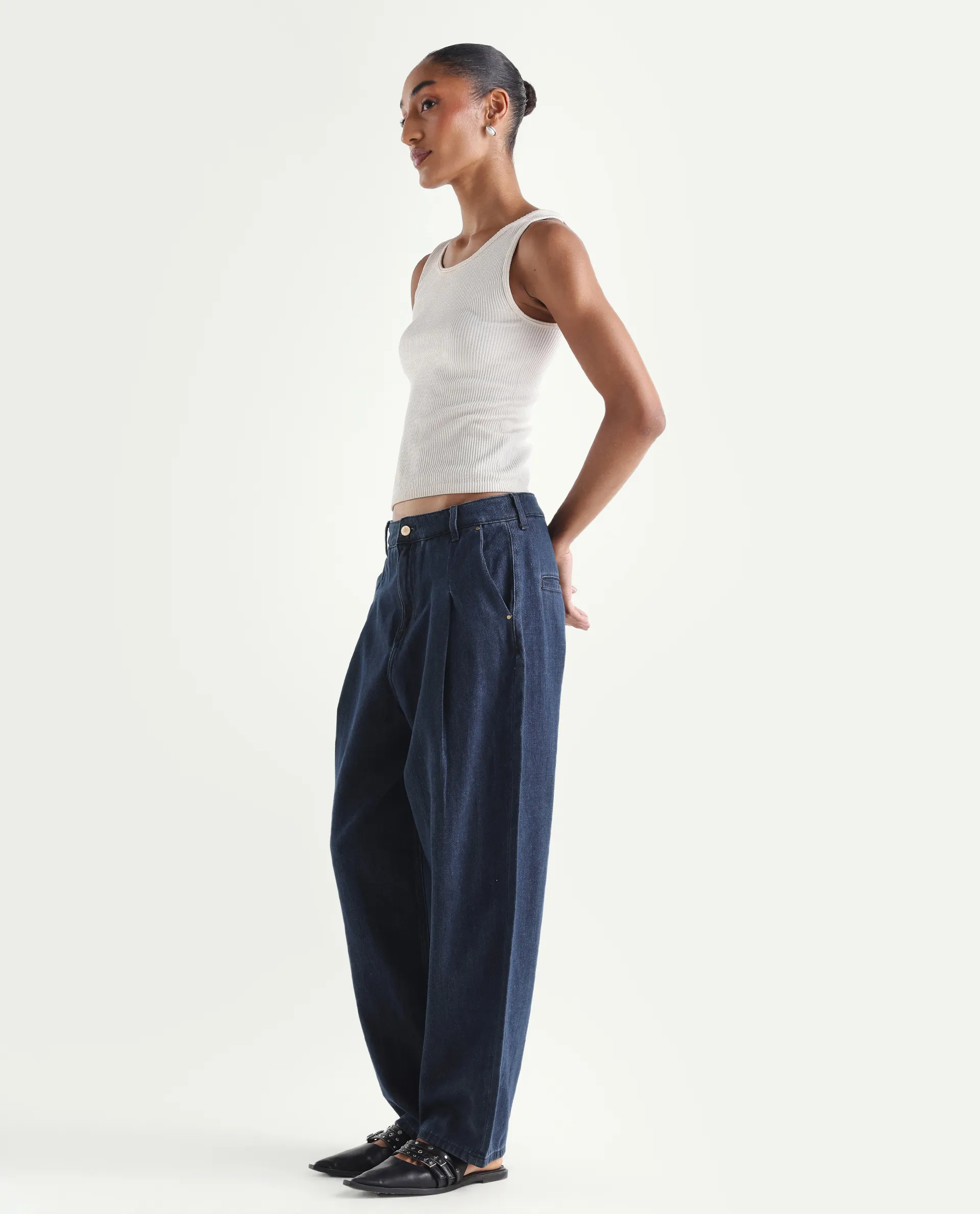 Rareism Women's Denop Dark Blue Cotton Tall Barrel Fit Plain Jeans - Image 4