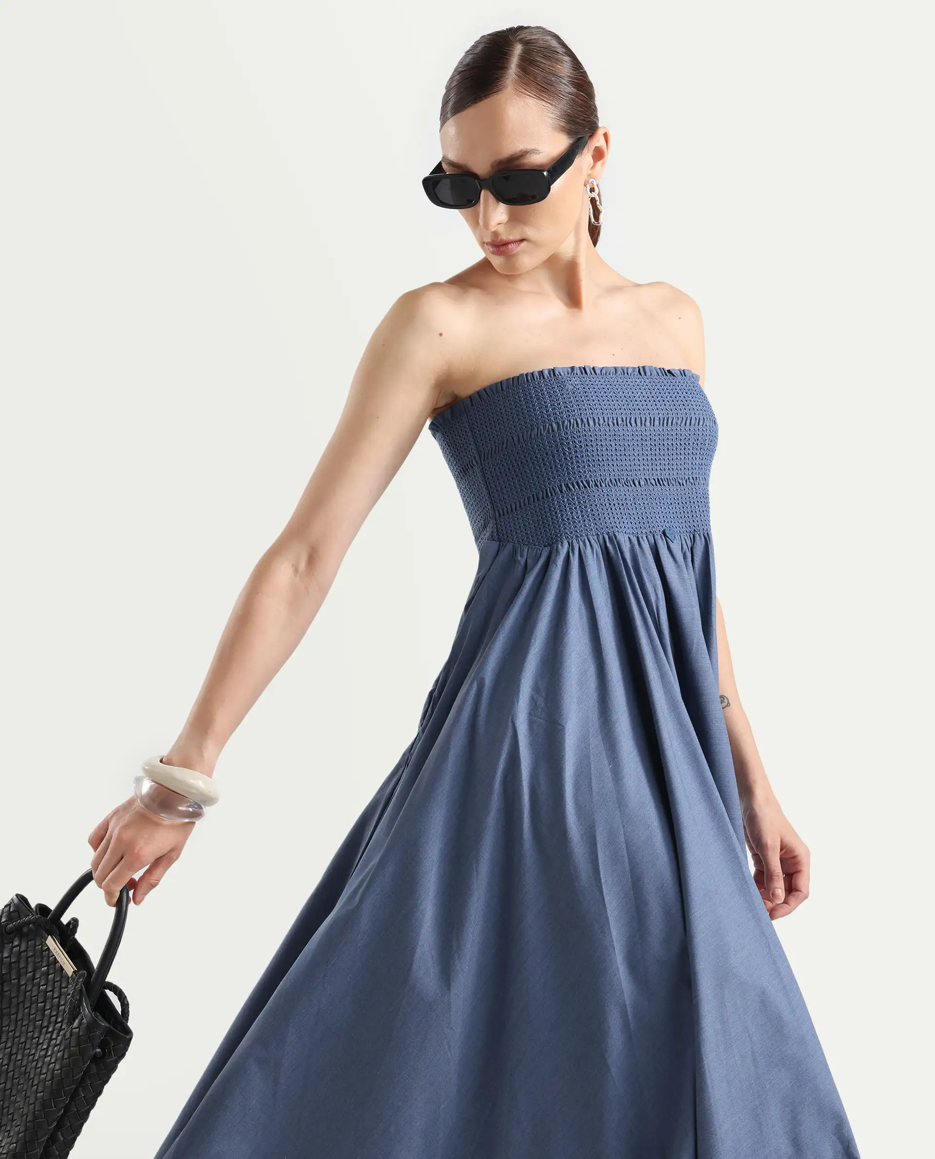 Rareism Women's Detreve Dark Blue Polyester Shoulder Strap Plain Sleeveless Midi Fit And Flare Dress - Image 4