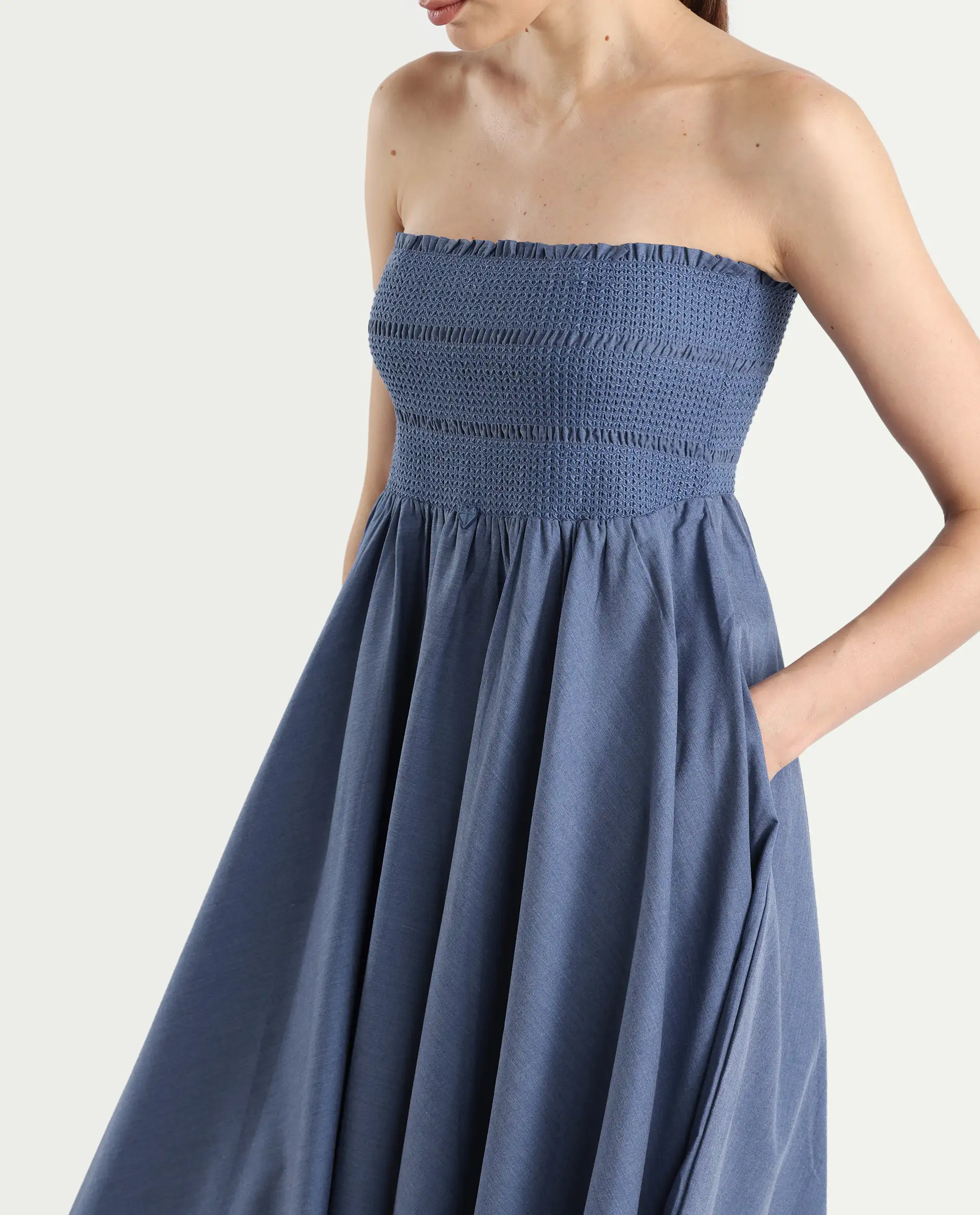 Rareism Women's Detreve Dark Blue Polyester Shoulder Strap Plain Sleeveless Midi Fit And Flare Dress - Image 5