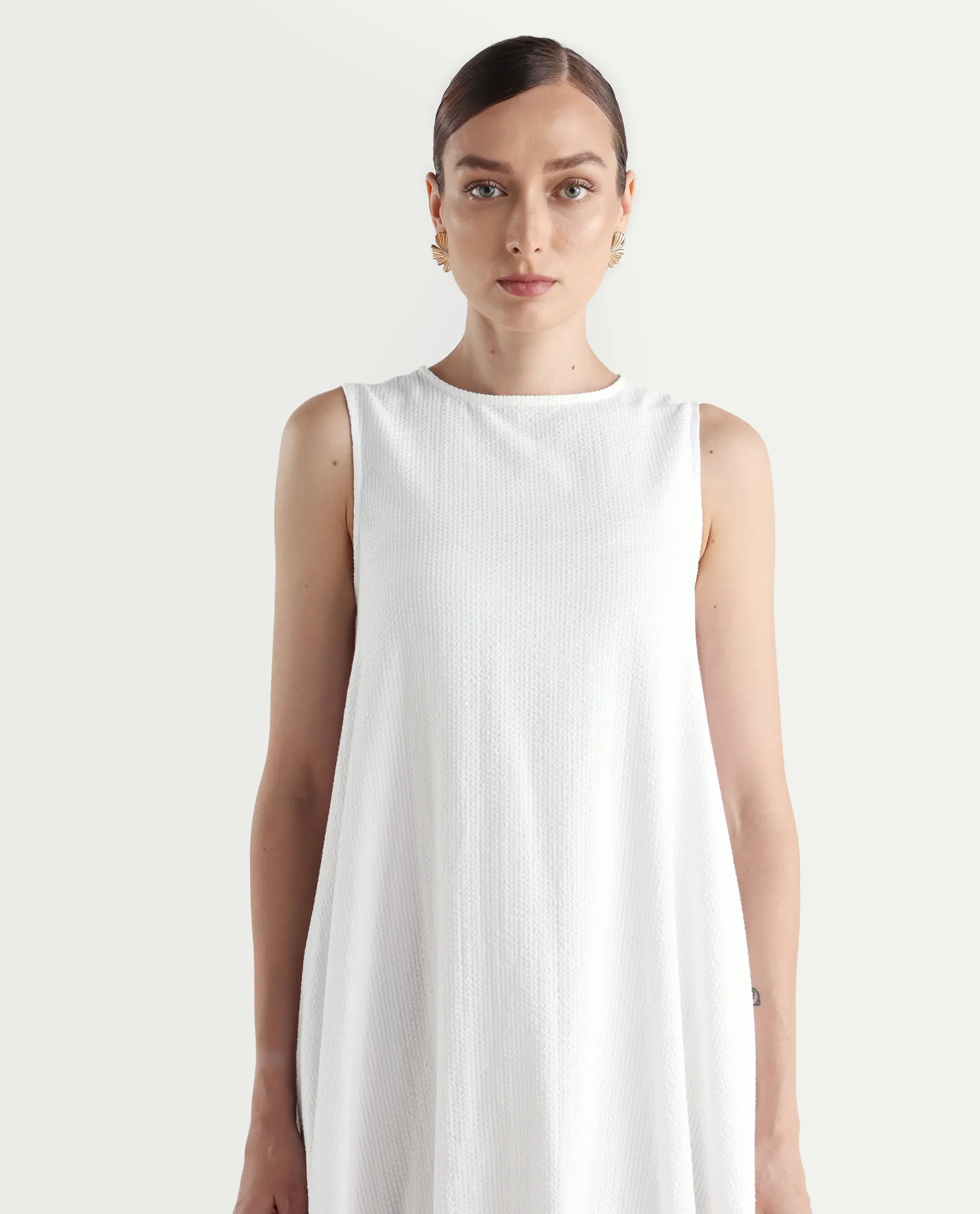Rareism Women's Divan White Cotton Crew Neck Plain Sleeveless Midi Balloon Dress - Image 4