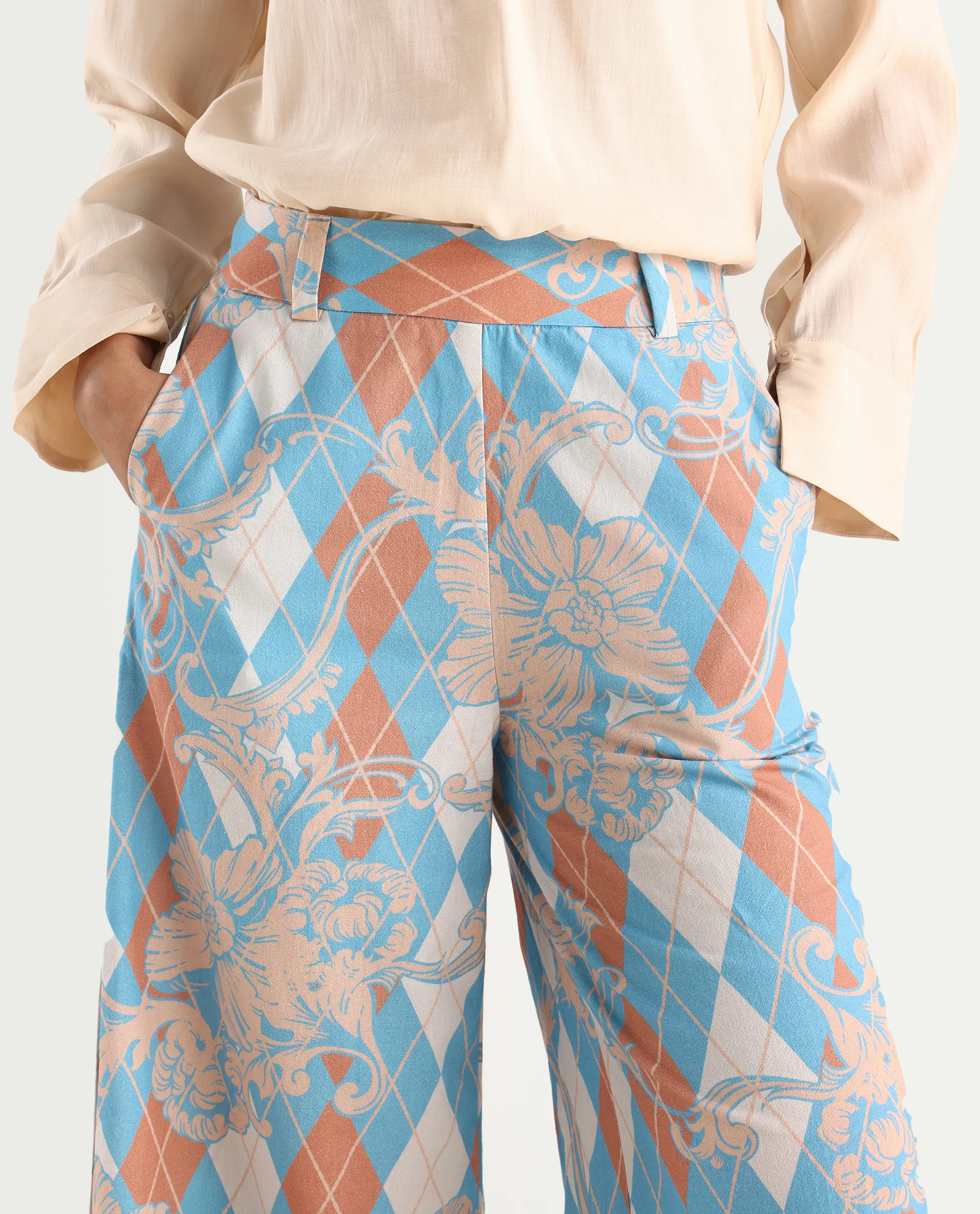 Rareism Women's Diyan Light Multi Polyester Geometric Print Ankle Length Wide Trouser - Image 3