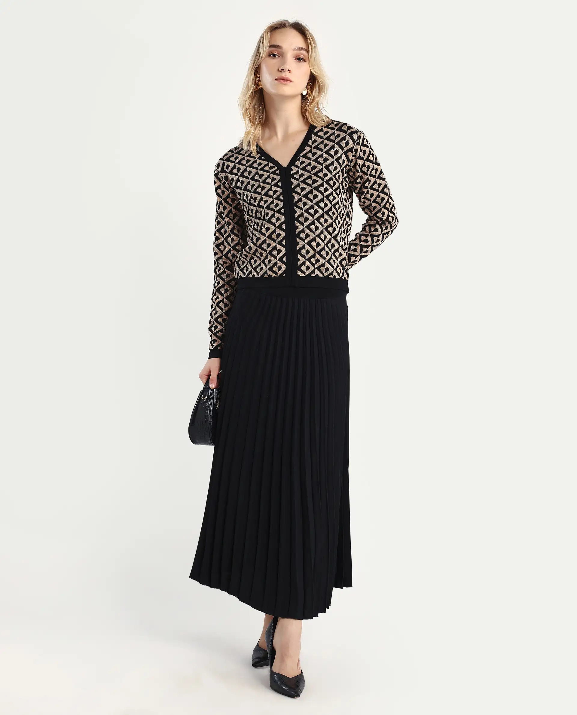 Rareism Women's Dortyol Black Viscose V-Neck Geometric Print Regular Fit Sweater - Image 2