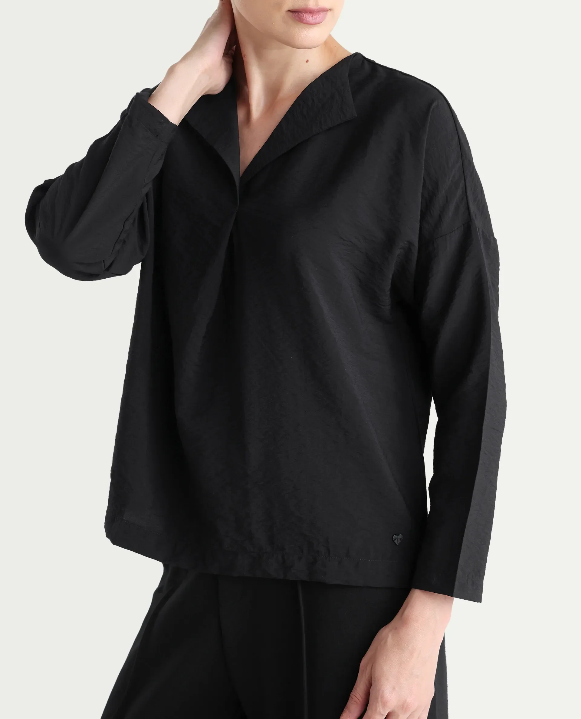 Rareism Women's Drap Black Nylon Blend Lapel Neck Plain Relaxed Fit Top - Image 5