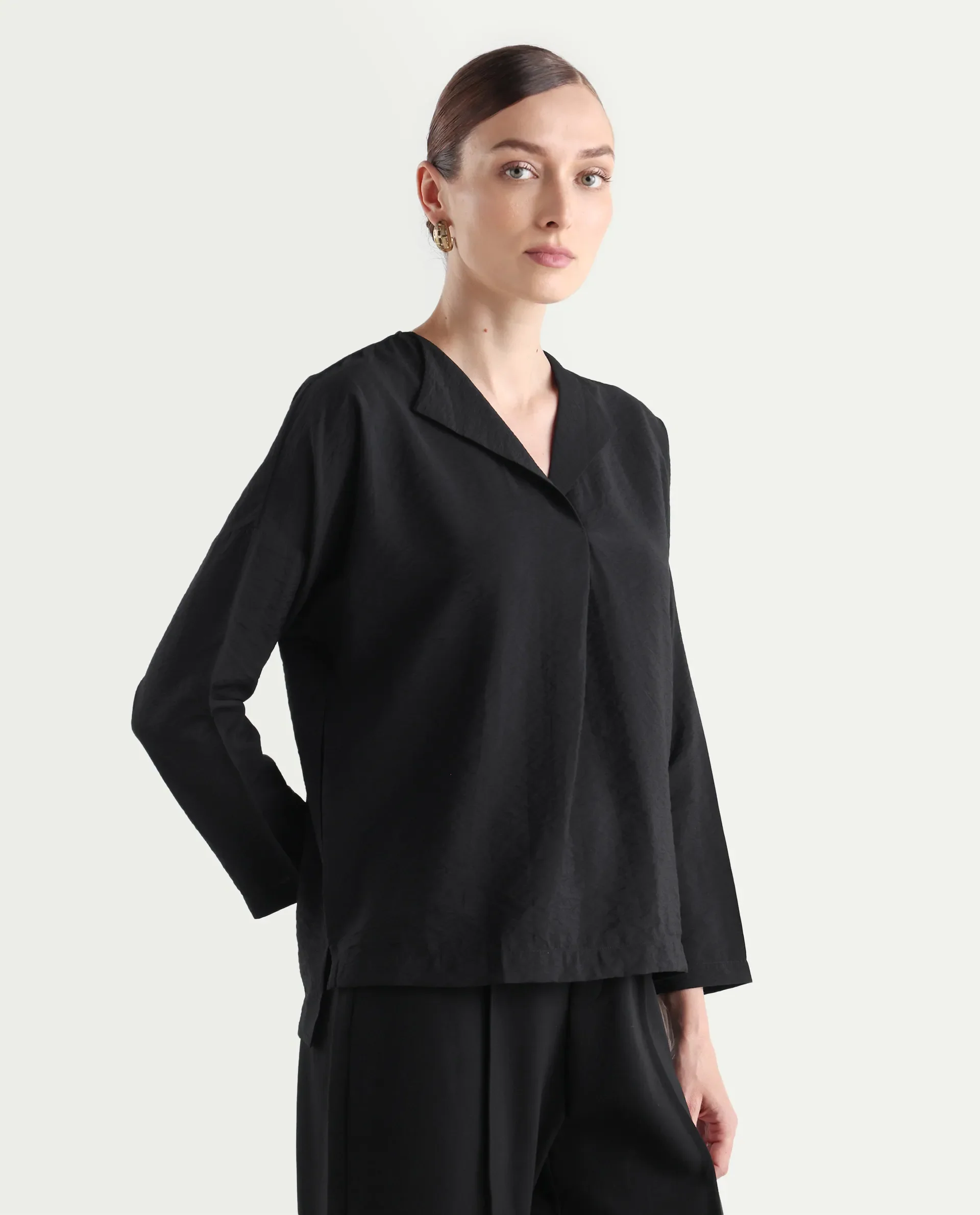 Rareism Women's Drap Black Nylon Blend Lapel Neck Plain Relaxed Fit Top - Image 7