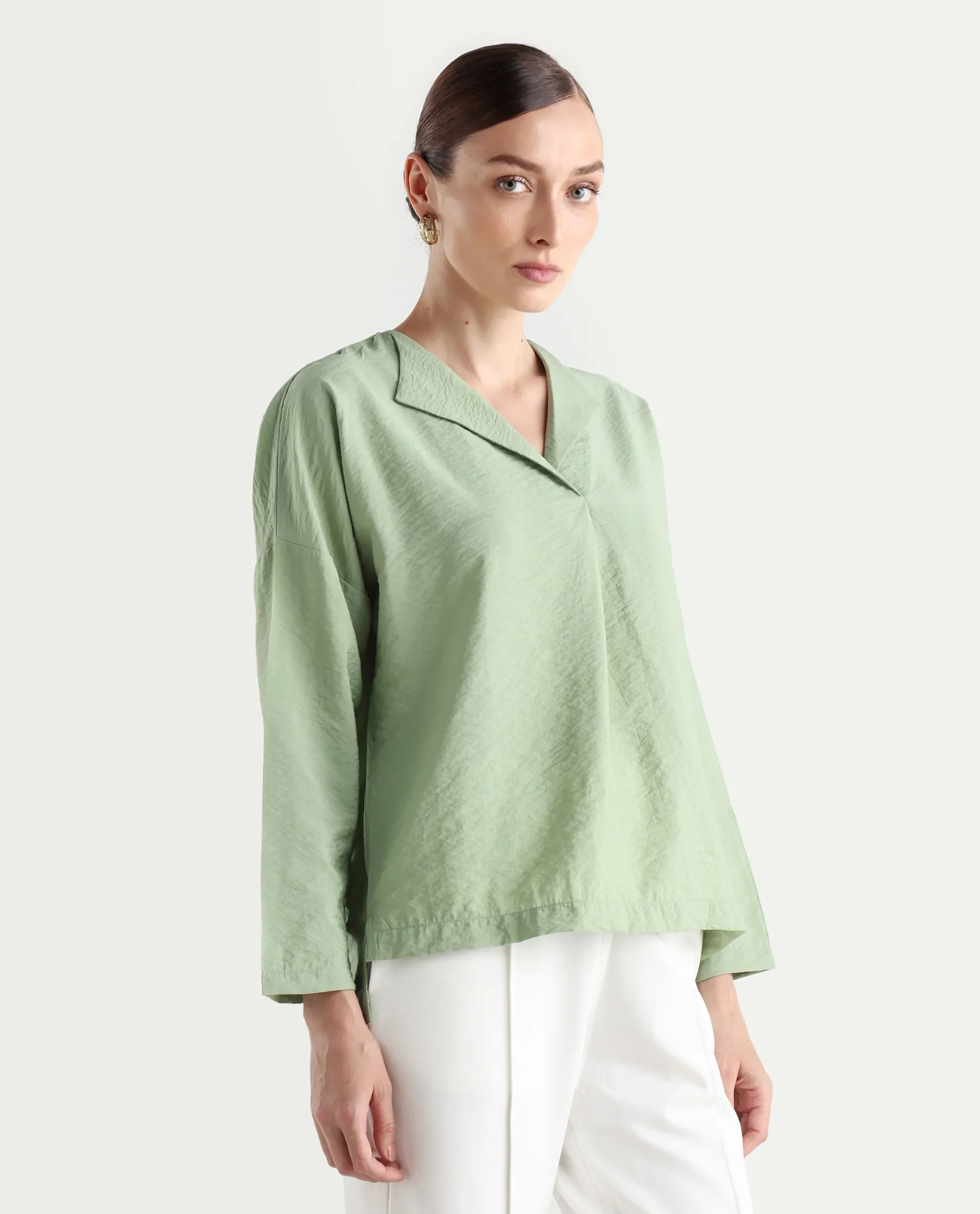 Rareism Women's Drap Green Nylon Blend Lapel Neck Plain Relaxed Fit Top - Image 7