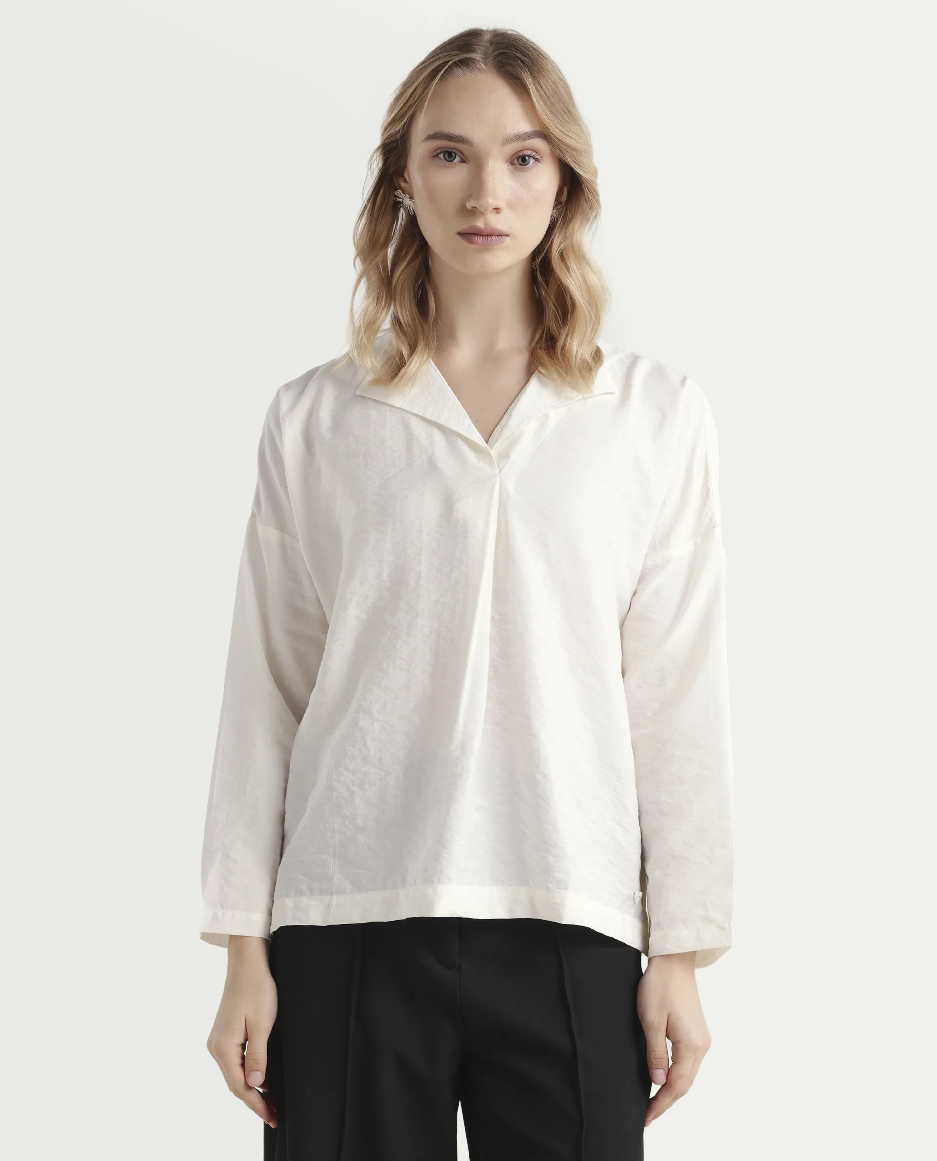 Rareism Women's Drap Off White Nylon Blend Lapel Neck Plain Relaxed Fit Top - Image 3
