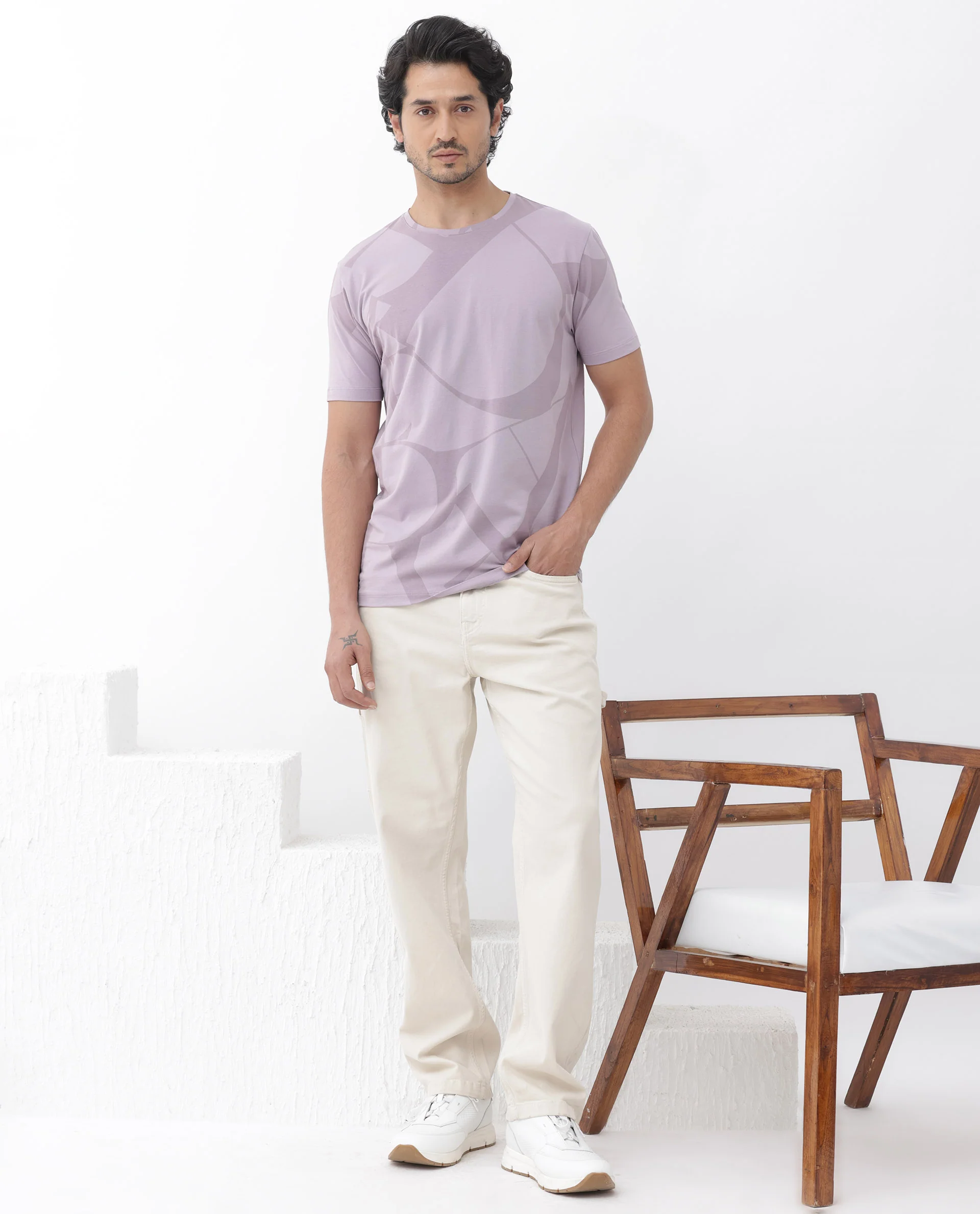 Rare Rabbit Articale Mens Drew Light Purple Cotton Lycra Fabric Short Sleeve Crew Neck Slim Fit Printed T-Shirt - Image 7