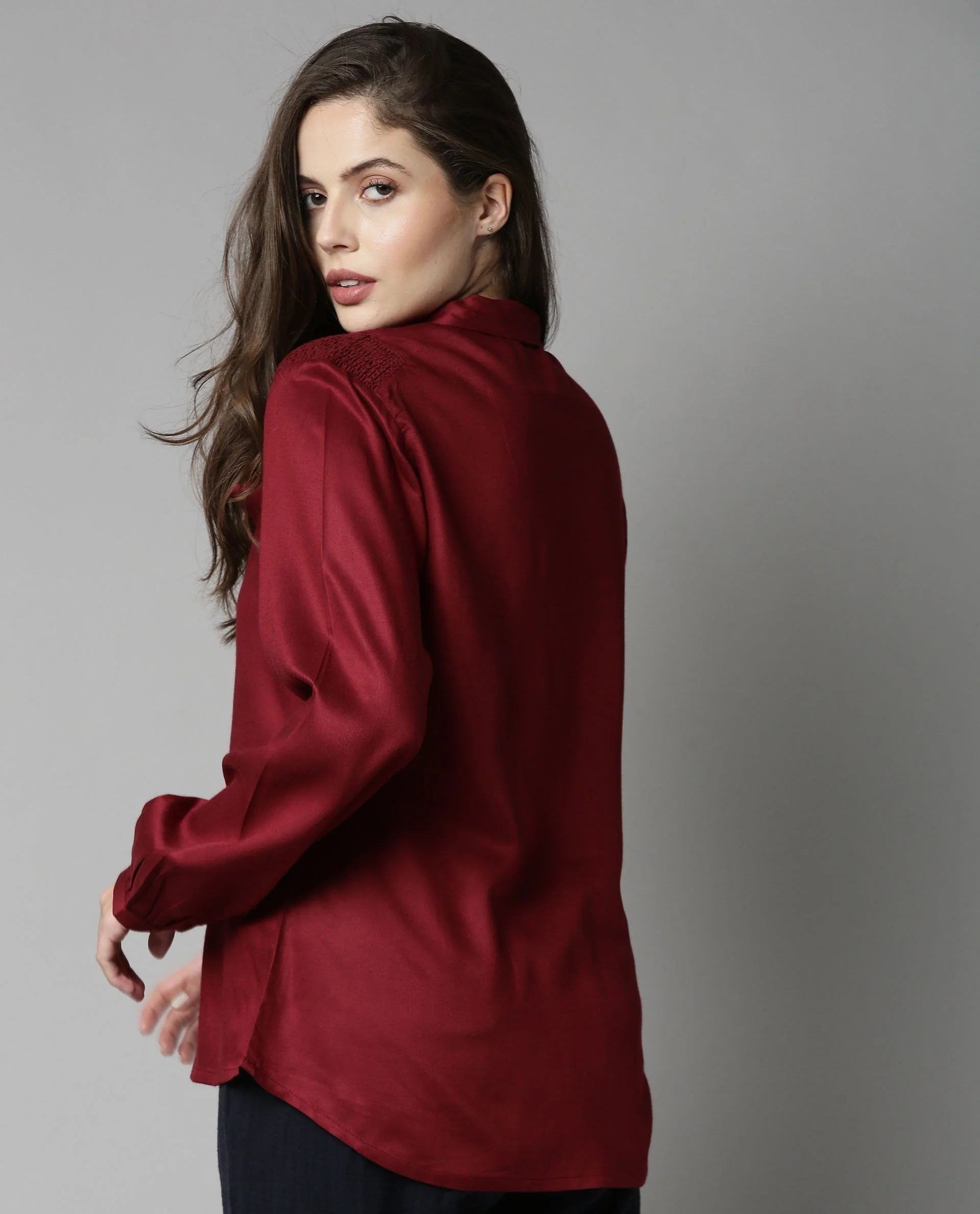 Rareism Women Drone Maroon Top Full Sleeves Solid - Image 4
