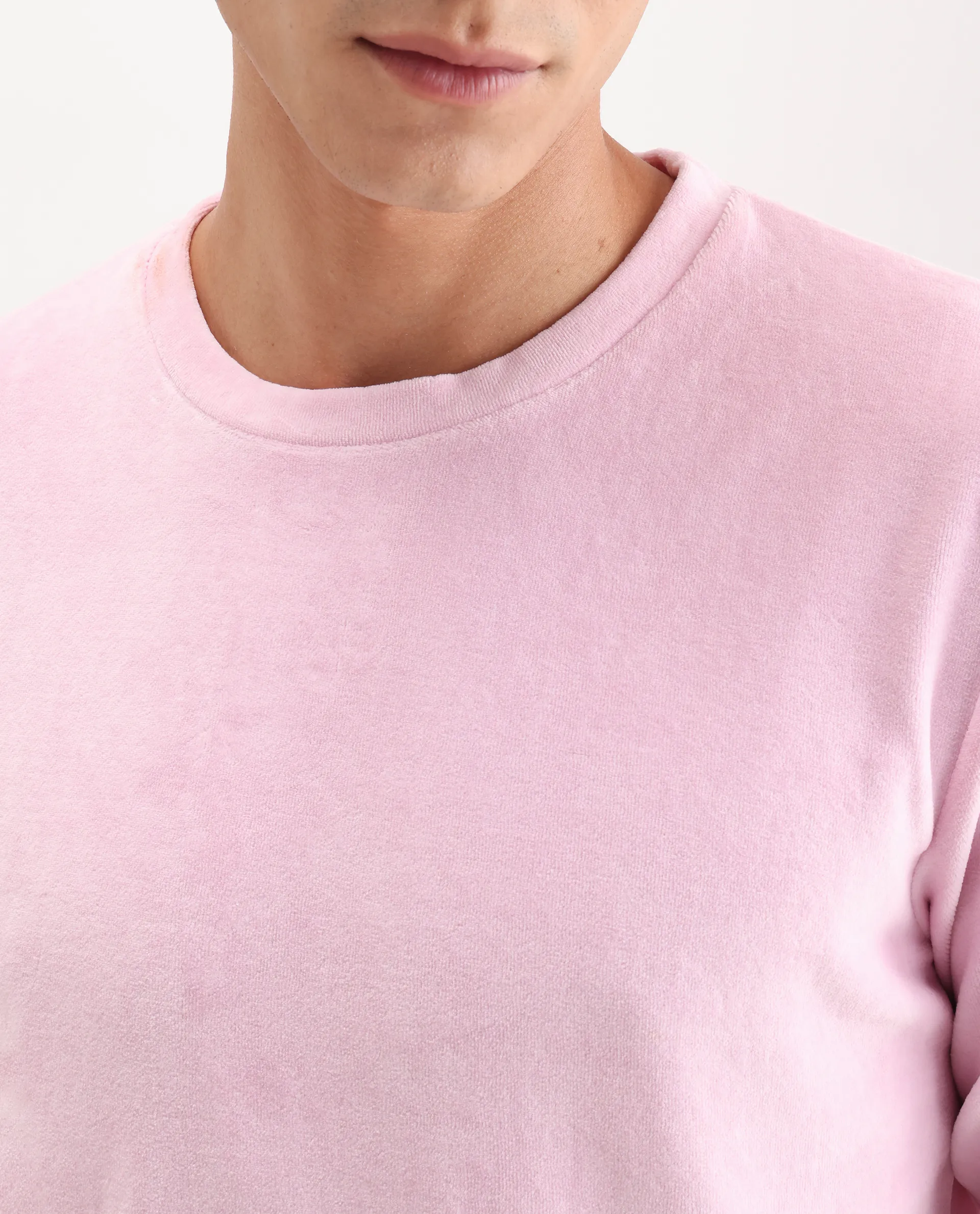 Rare Rabbit Men's Dube Pink Velvet Plain Relaxed Fit Full Sleeve Crew Neck Sweatshirt - Image 3