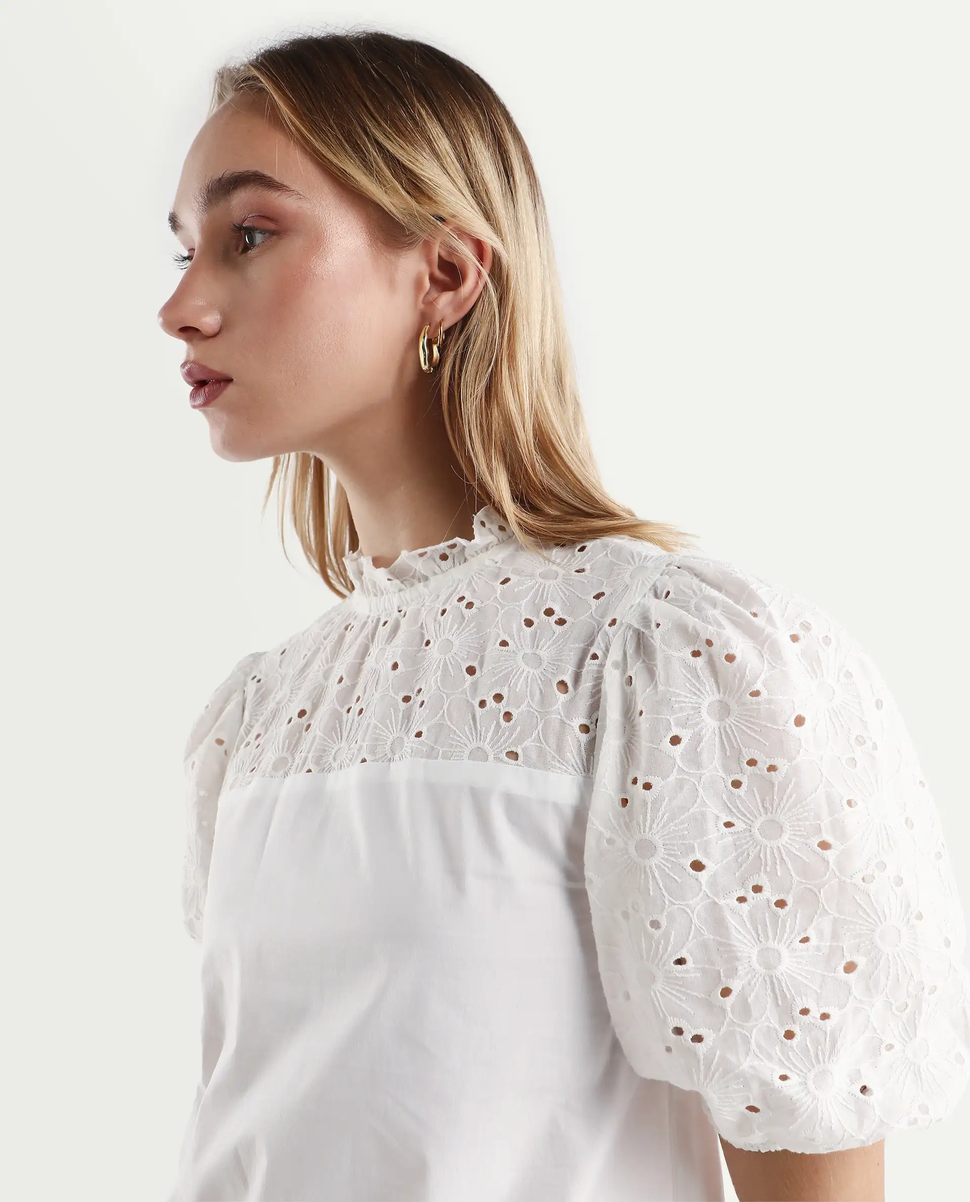 Rareism Women's Dunzon White Cotton Sweetheart Neck Plain Puff Sleeves Regular Fit Top - Image 4
