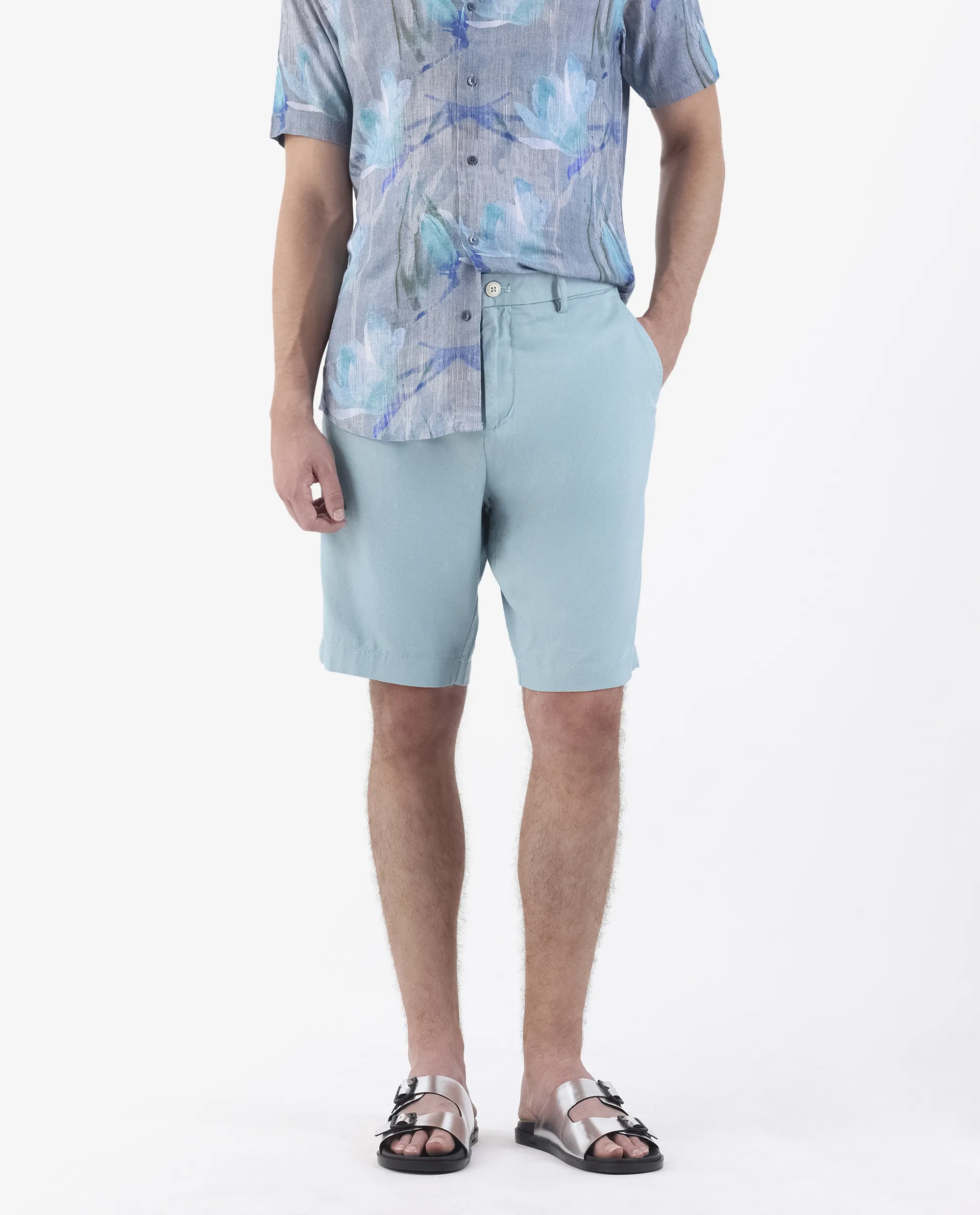 Rare Rabbit Men's Edam Turq Linen Blend Plain Relaxed Fit Shorts - Image 2