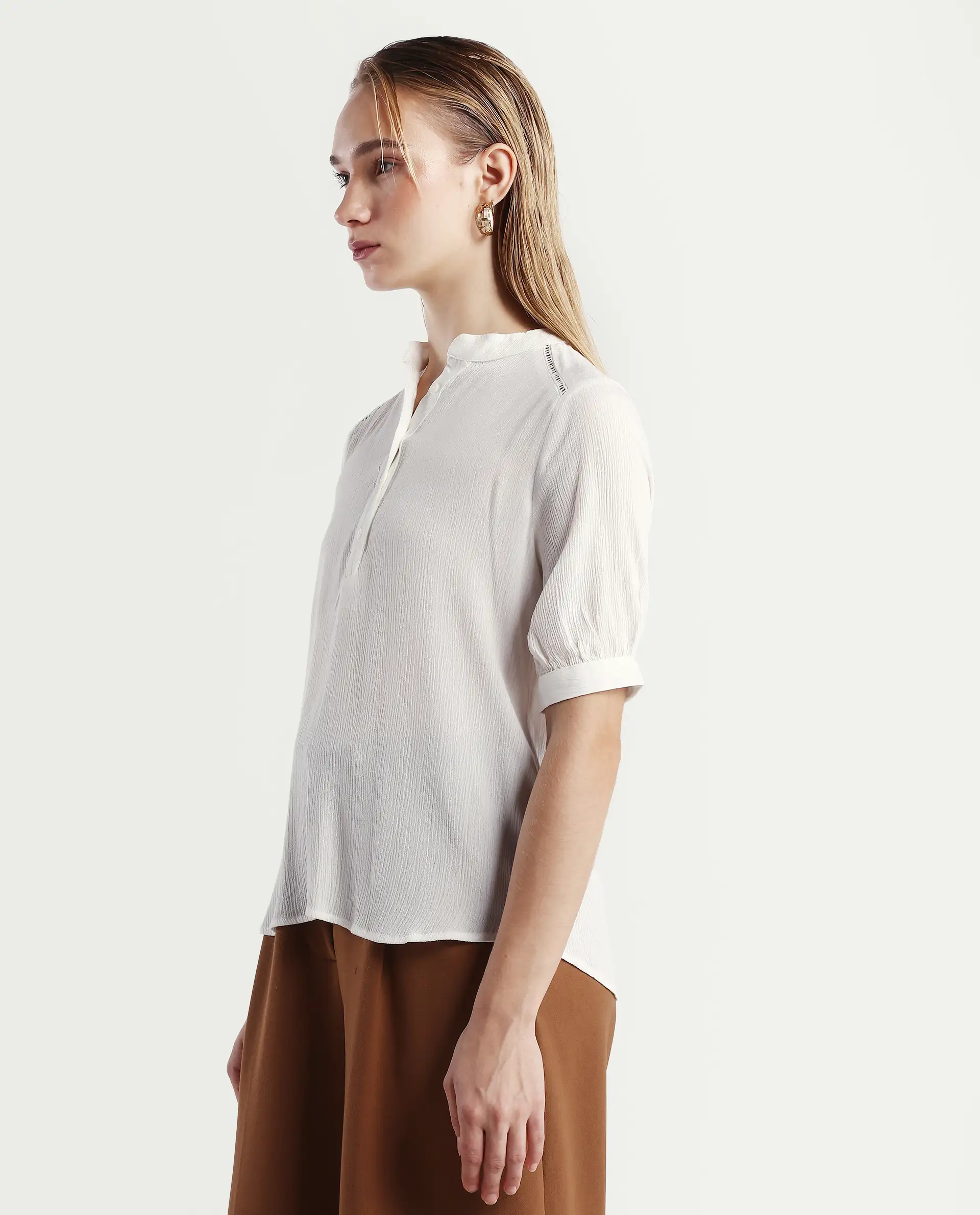 Rareism Women's Elane White Viscose Mandarin Collar Regular Fit Plain Top - Image 5