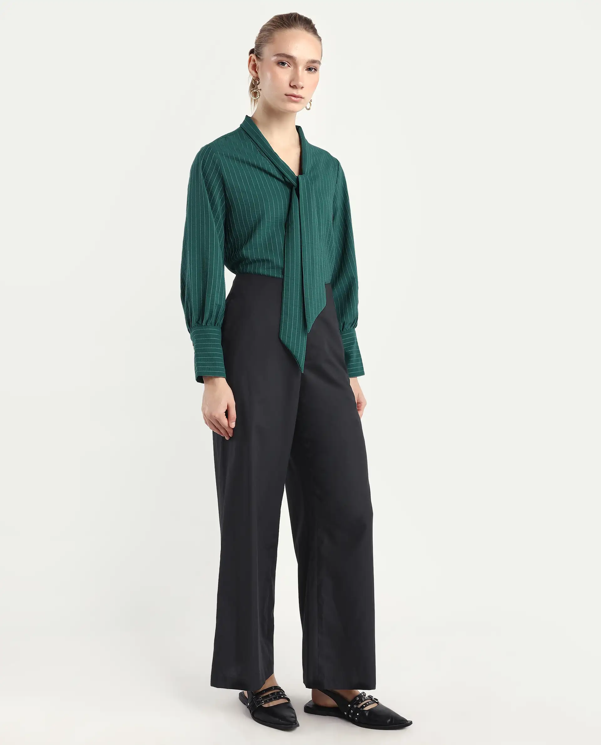 Rareism Women Elary Black Viscose Blend Button Closure Wide Leg Fit Plain Trouser - Image 5