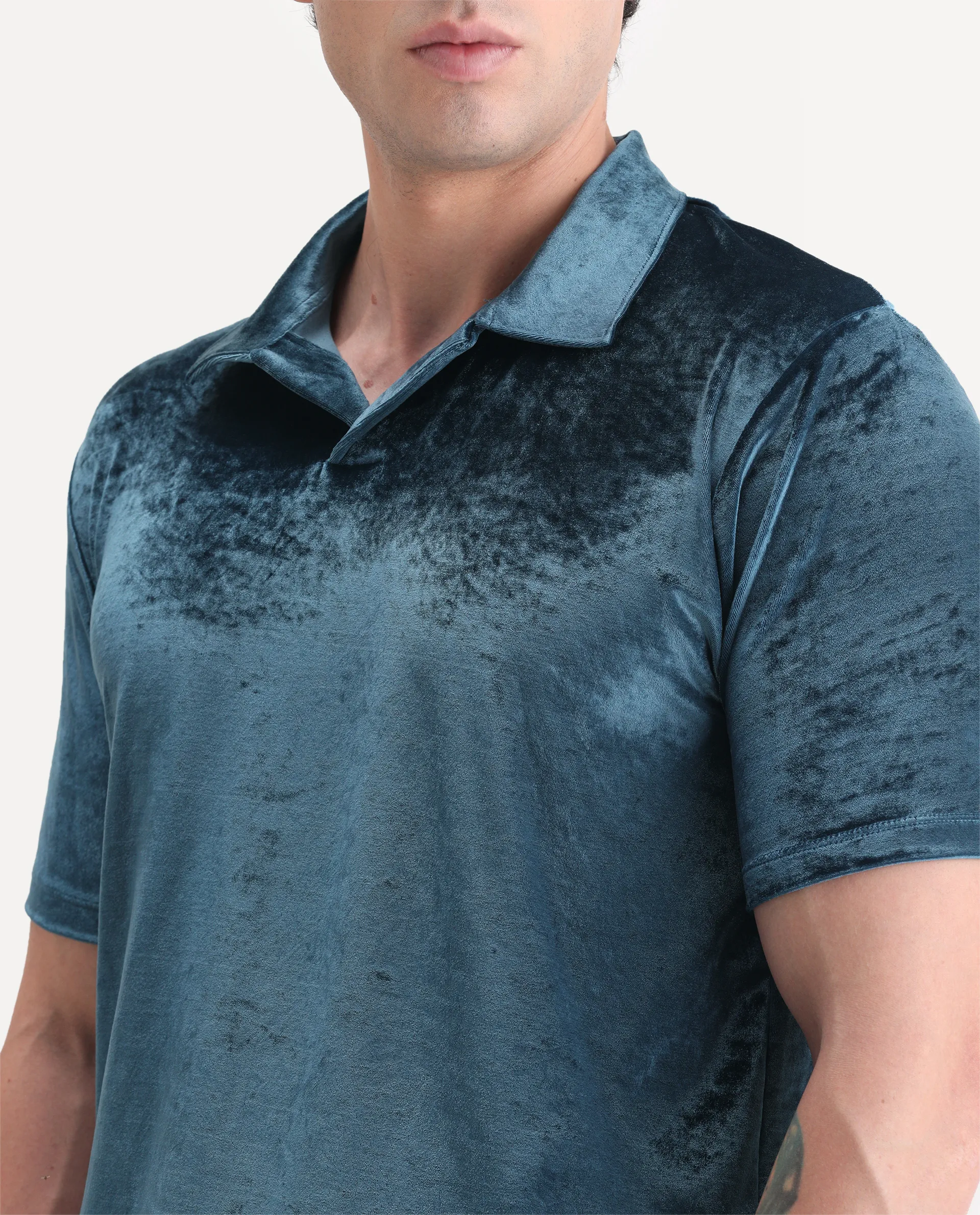 Rare Rabbit Men's Electro Teal Velvet Plain Regular Fit Half Sleeve Polo - Image 3