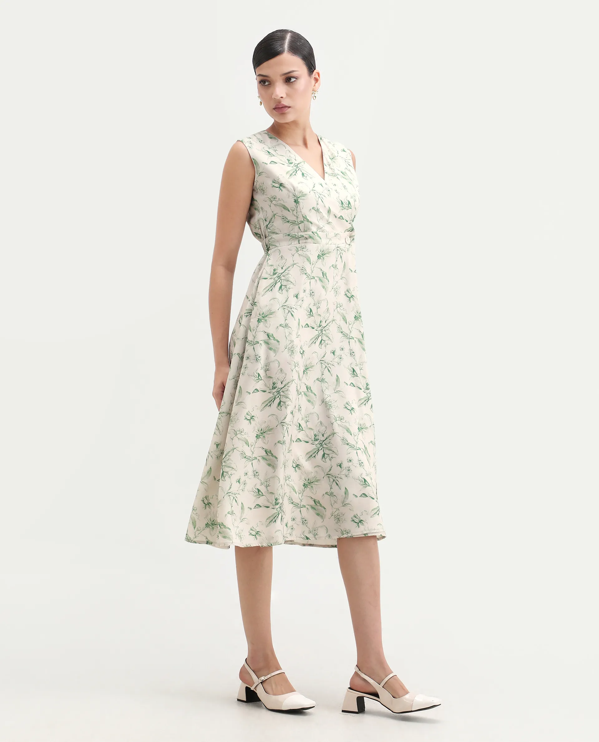 Rareism Women's Eleta Light Green Polyester V-Neck A-Line Floral Print Midi Dress - Image 5