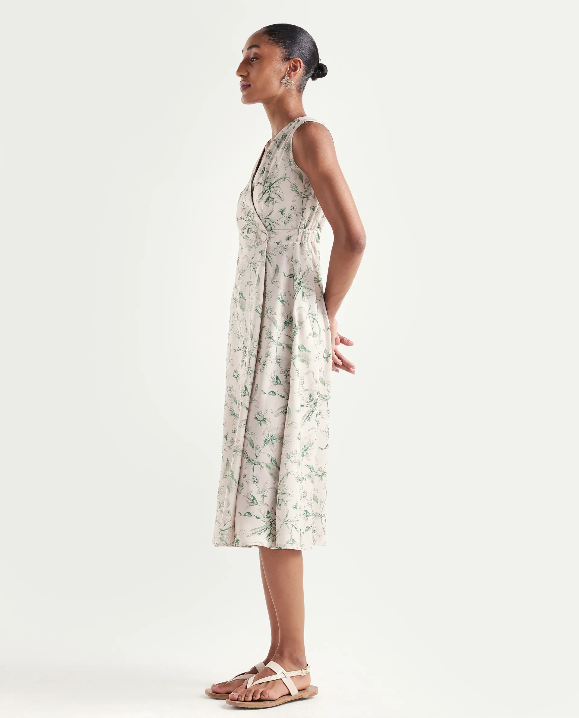 Rareism Women's Eletass26 Light Green Sleeveless V-Neck A-Line Printed Dress - Image 5