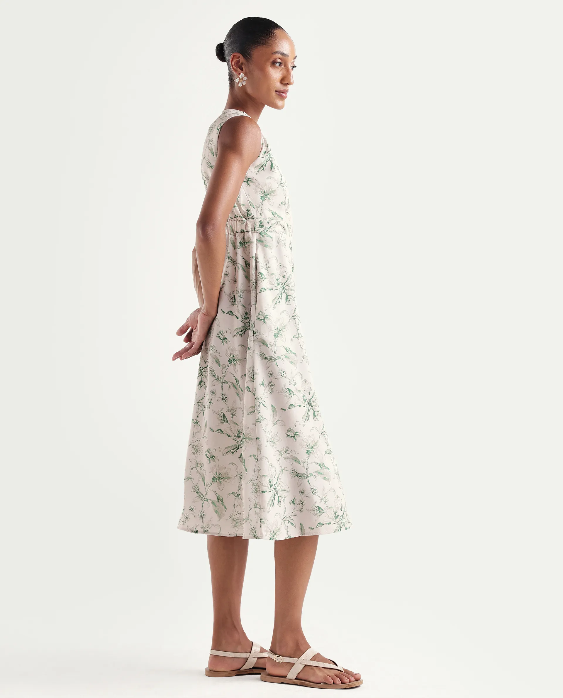 Rareism Women's Eletass26 Light Green Sleeveless V-Neck A-Line Printed Dress - Image 6