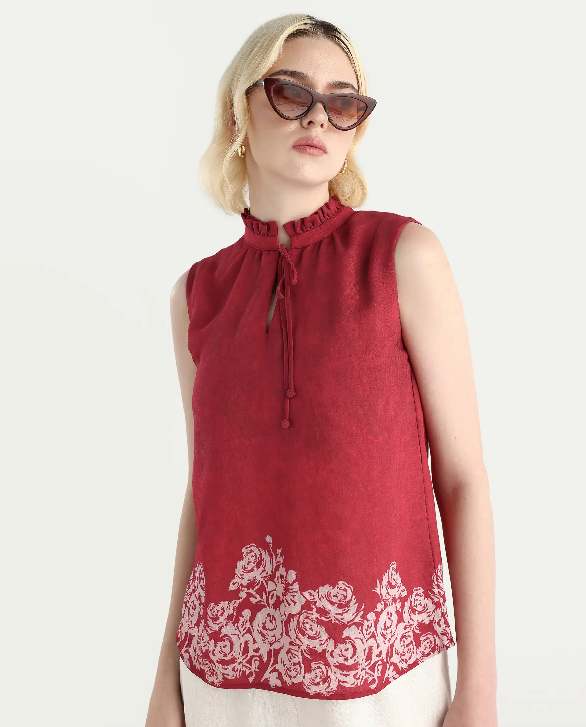 Rareism Women's Elfin Red Polyester Sleeveless Mandarin Collar Regular Fit Top - Image 4