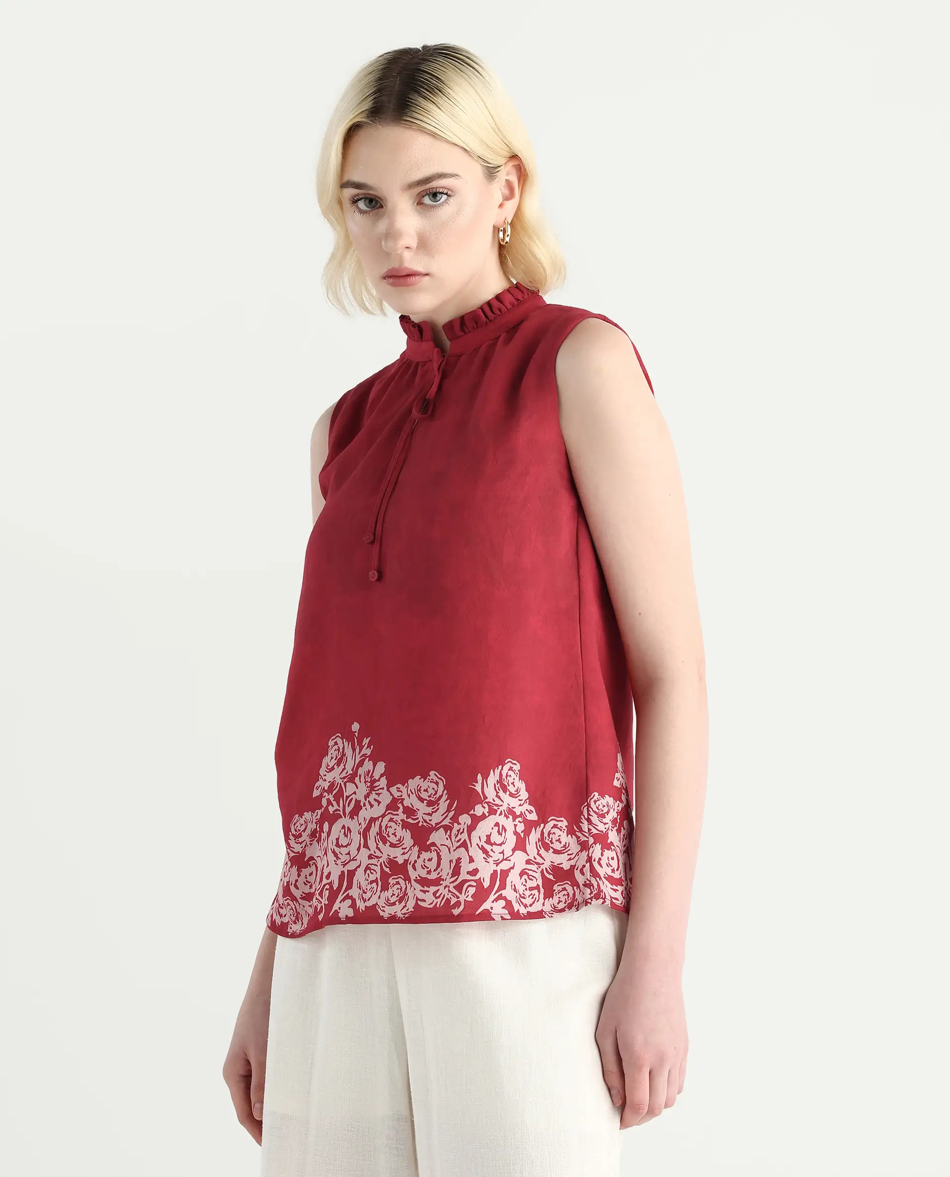 Rareism Women's Elfin Red Polyester Sleeveless Mandarin Collar Regular Fit Top - Image 6