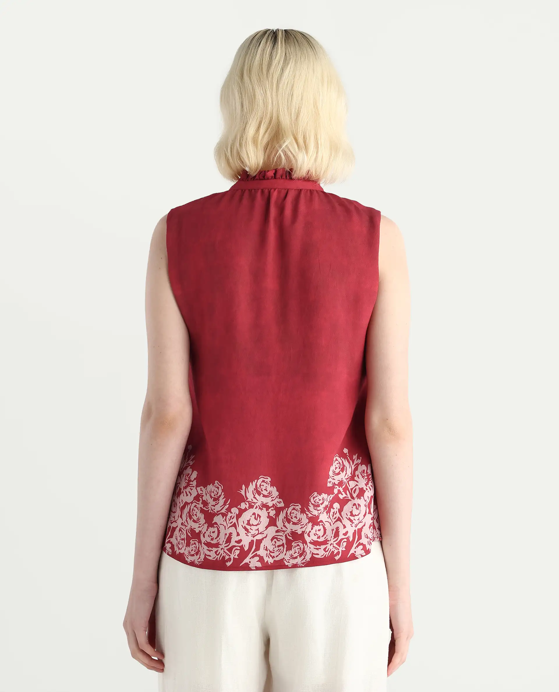 Rareism Women's Elfin Red Polyester Sleeveless Mandarin Collar Regular Fit Top - Image 8