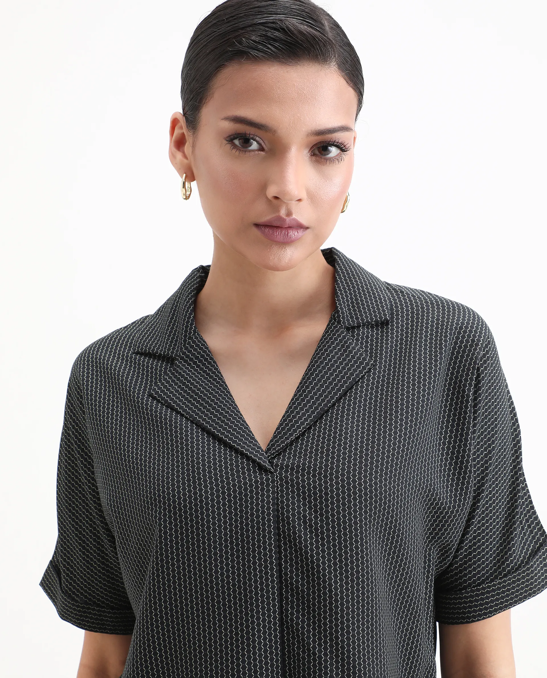Rareism Women's Elnin Black Viscose Extended Sleeves Lapel Neck Regular Fit Top - Image 3