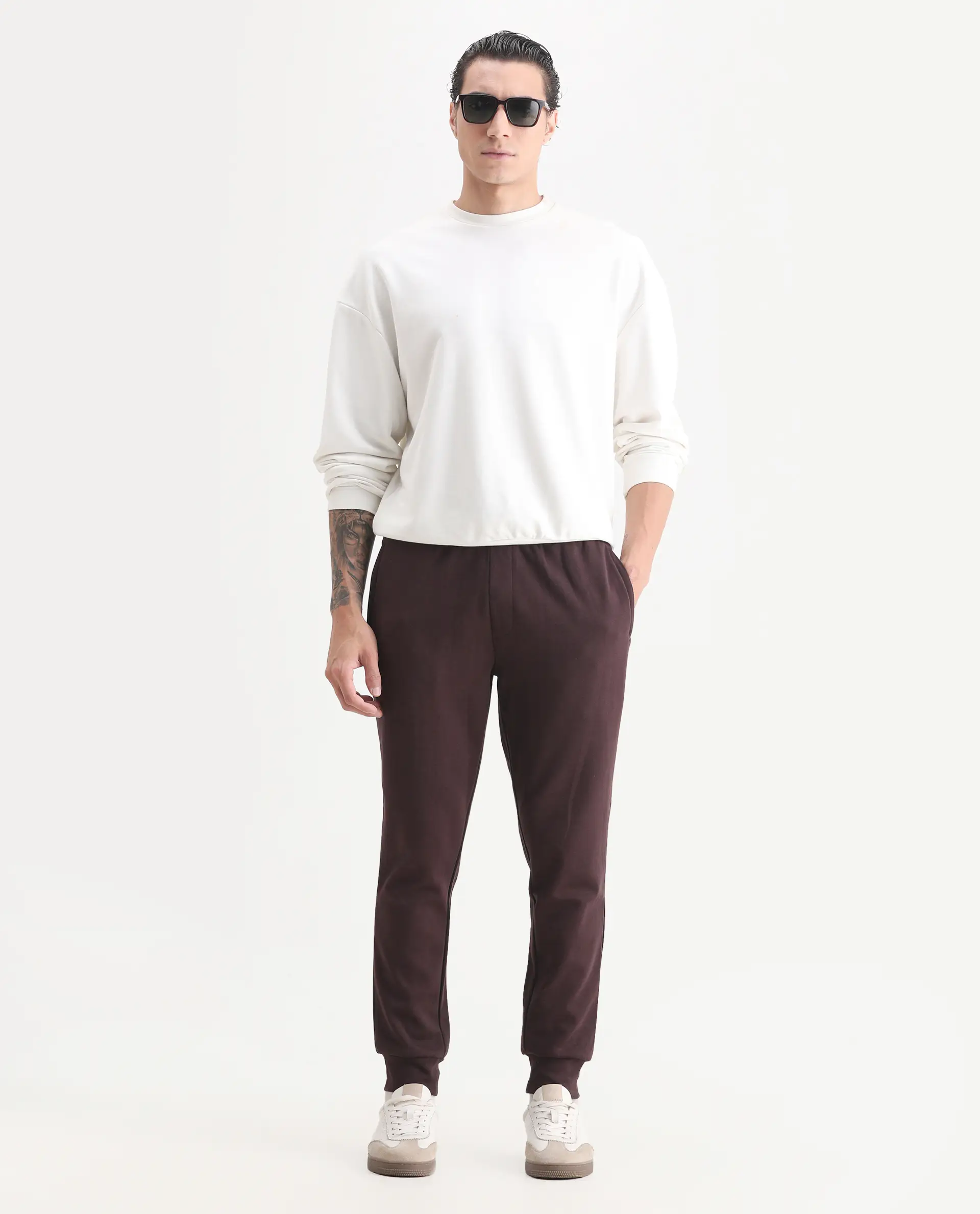 Rare Rabbit Men's Elo Maroon Cotton Plain Regular Fit Joggers