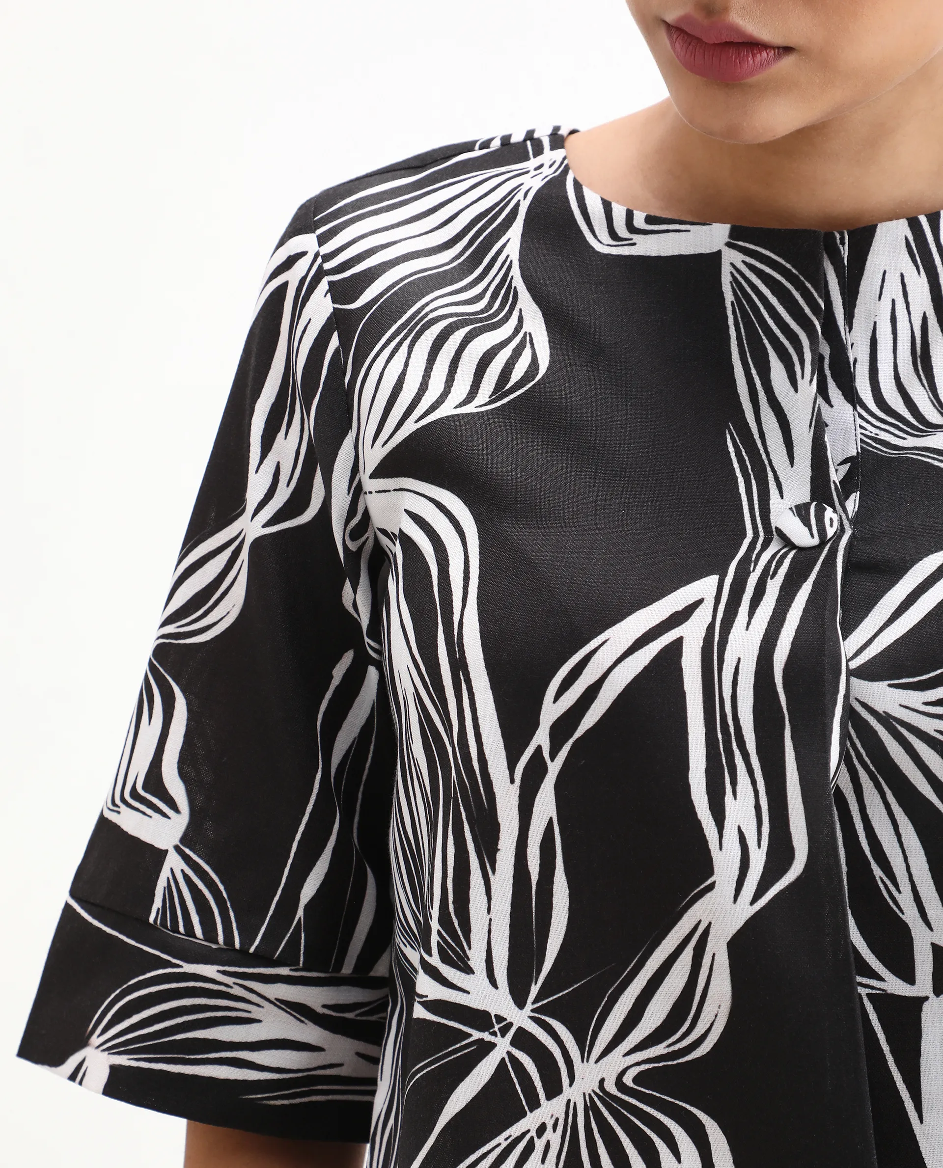 Rareism Women's Eloff-T Black Polyester Crew Neck Regular Fit Top - Image 3