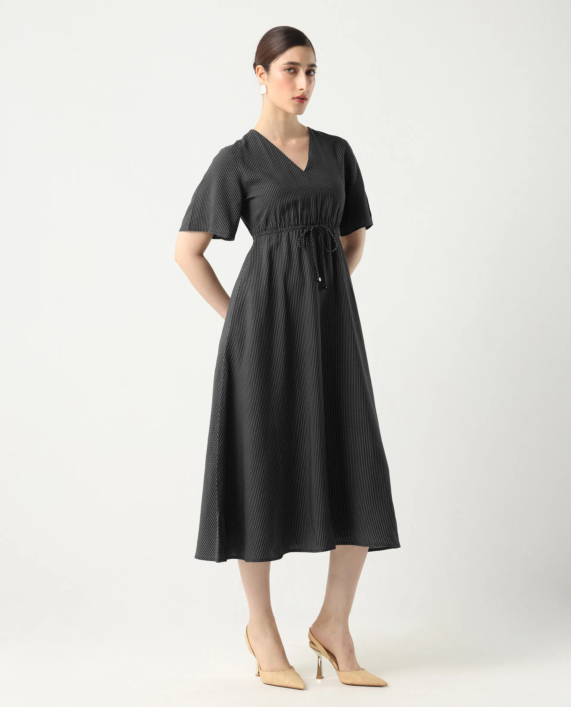 Rareism Women's Eloys Black Viscose V-Neck Flared Printed Midi Dress - Image 8