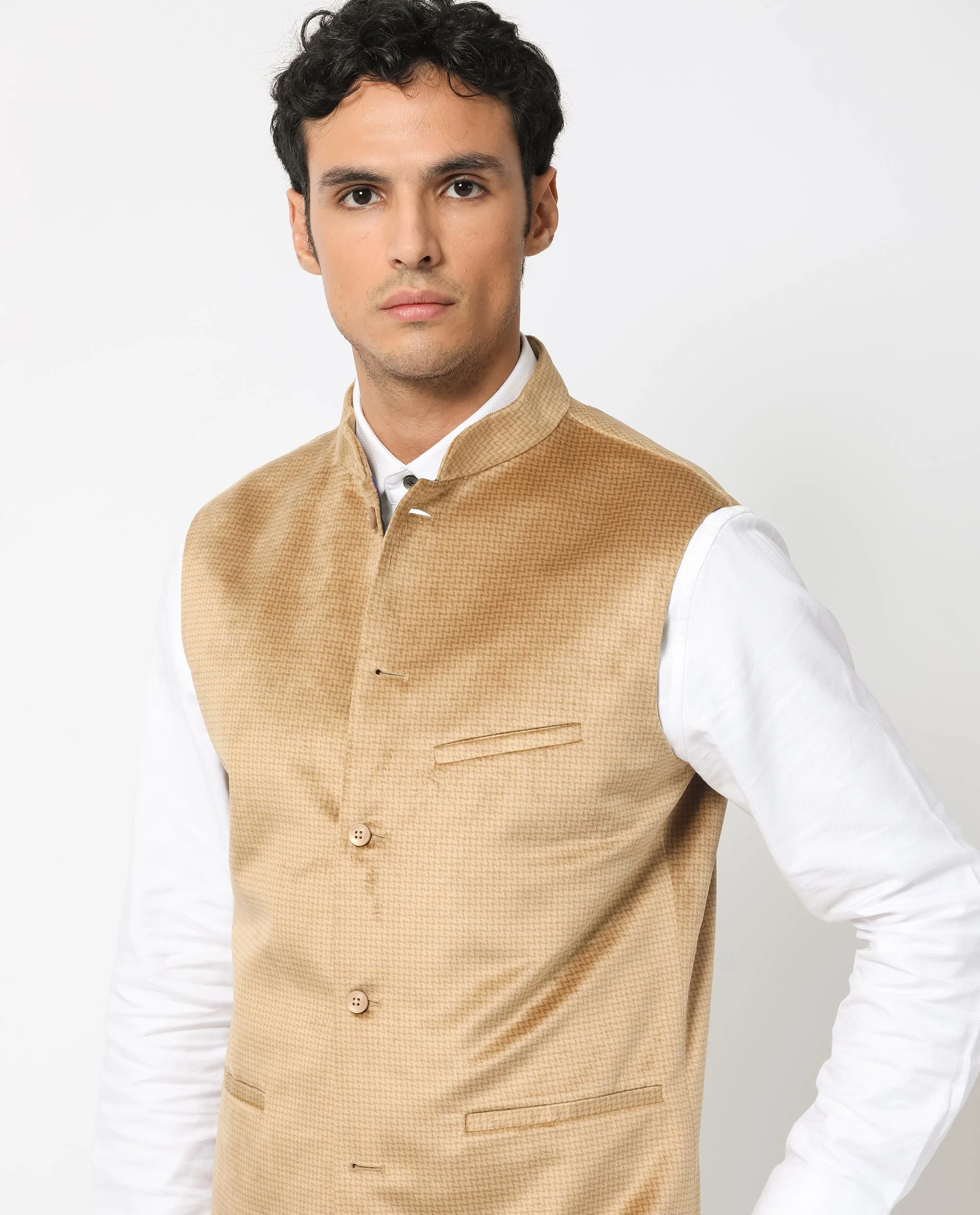 Rare Rabbit Men's Emerald Light Beige Polyester Plain Tailored Fit Sleeveless Mandarin Collar Bandhgala Rare Rabbit Men's Lasmos-B1 Beige Viscose Embroidered Regular Fit Sleeveless Mandarin Collar Bandhgala Nehru Jacket - Image 4