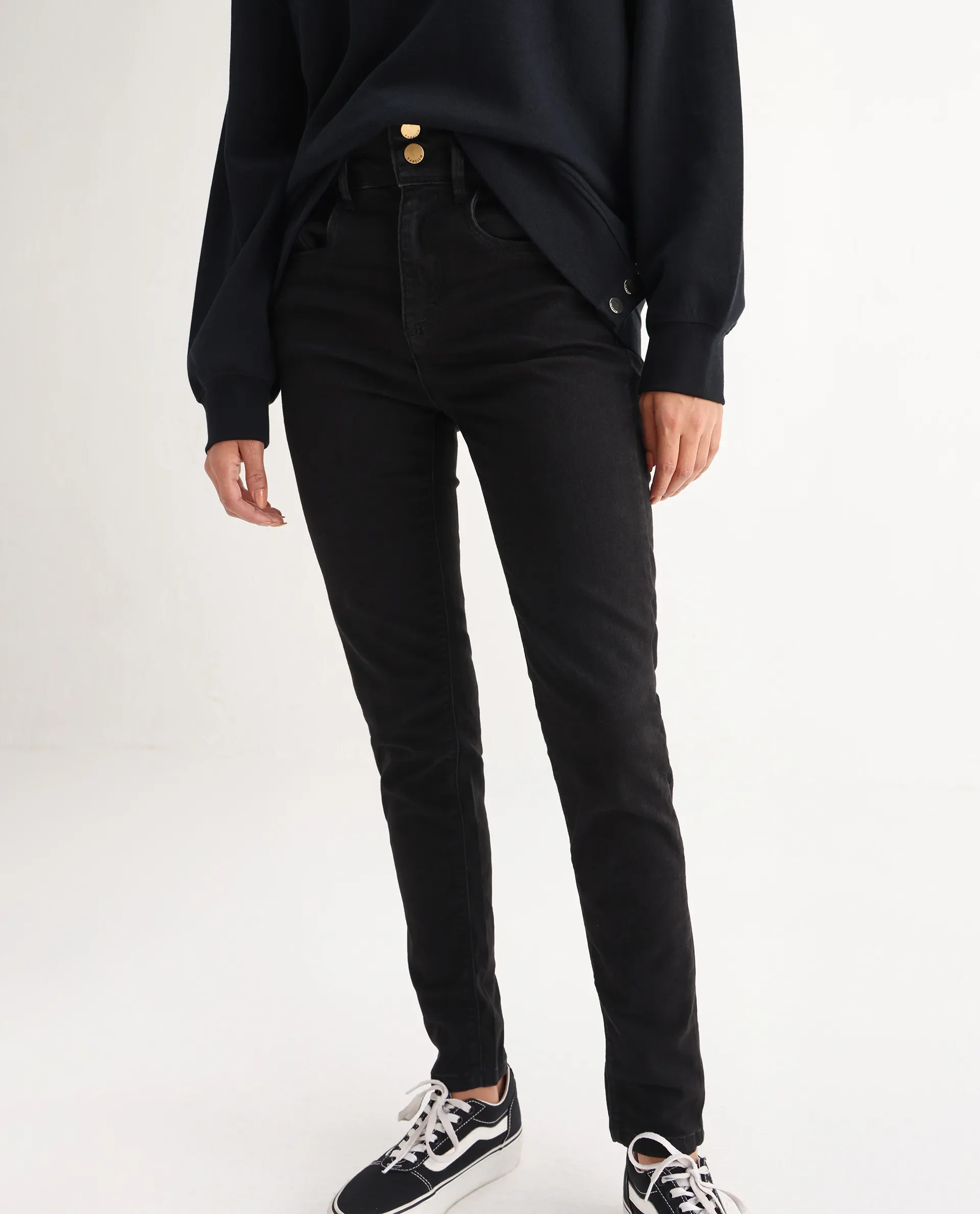 Rareism Women's Emerald Black Cotton Blend Plain Ankle Length Slim Fit Jeans - Image 3