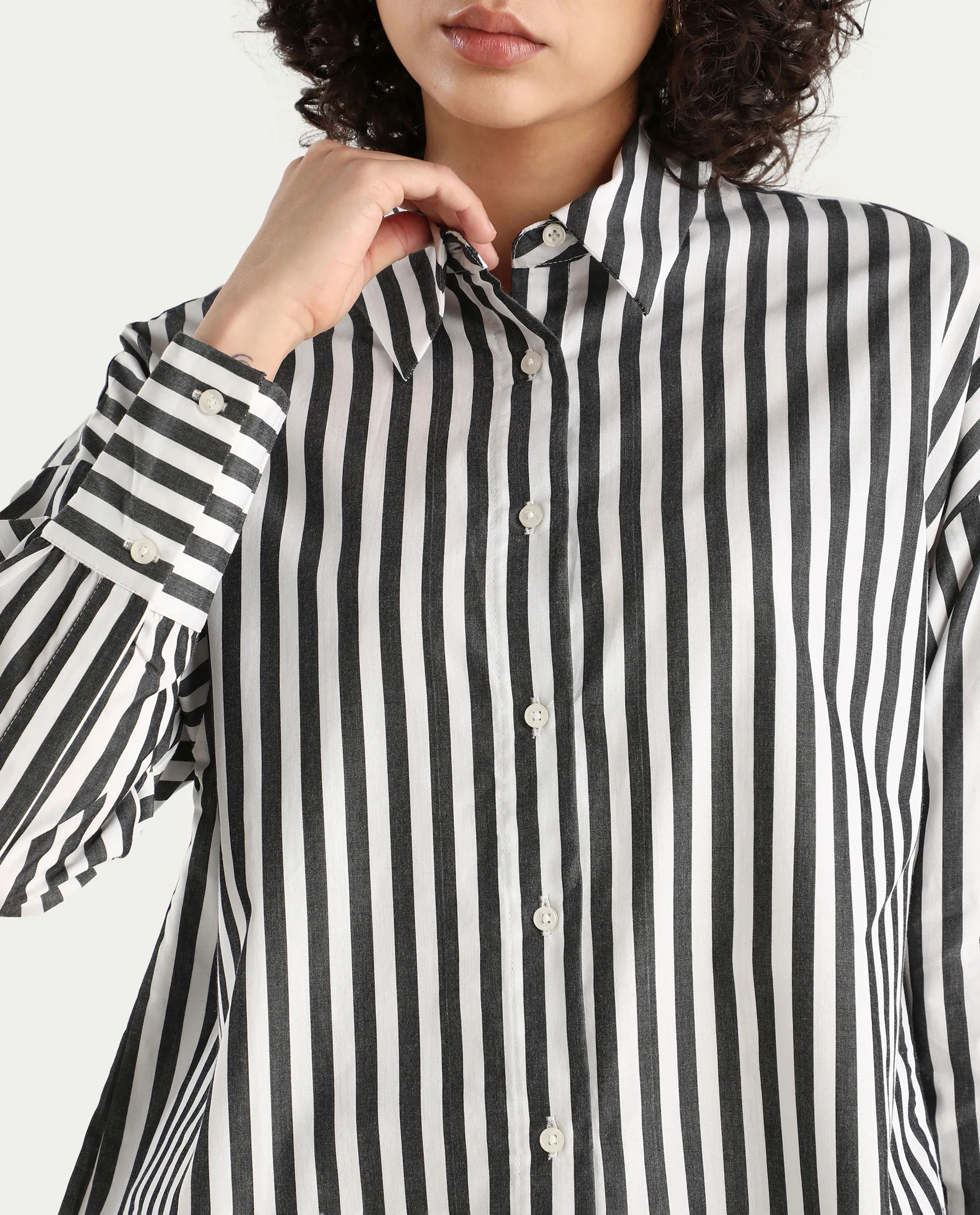 Rareism Women's Epdyed White Viscose Striped Cuffed Sleeve Boxy Fit Shirt - Image 3