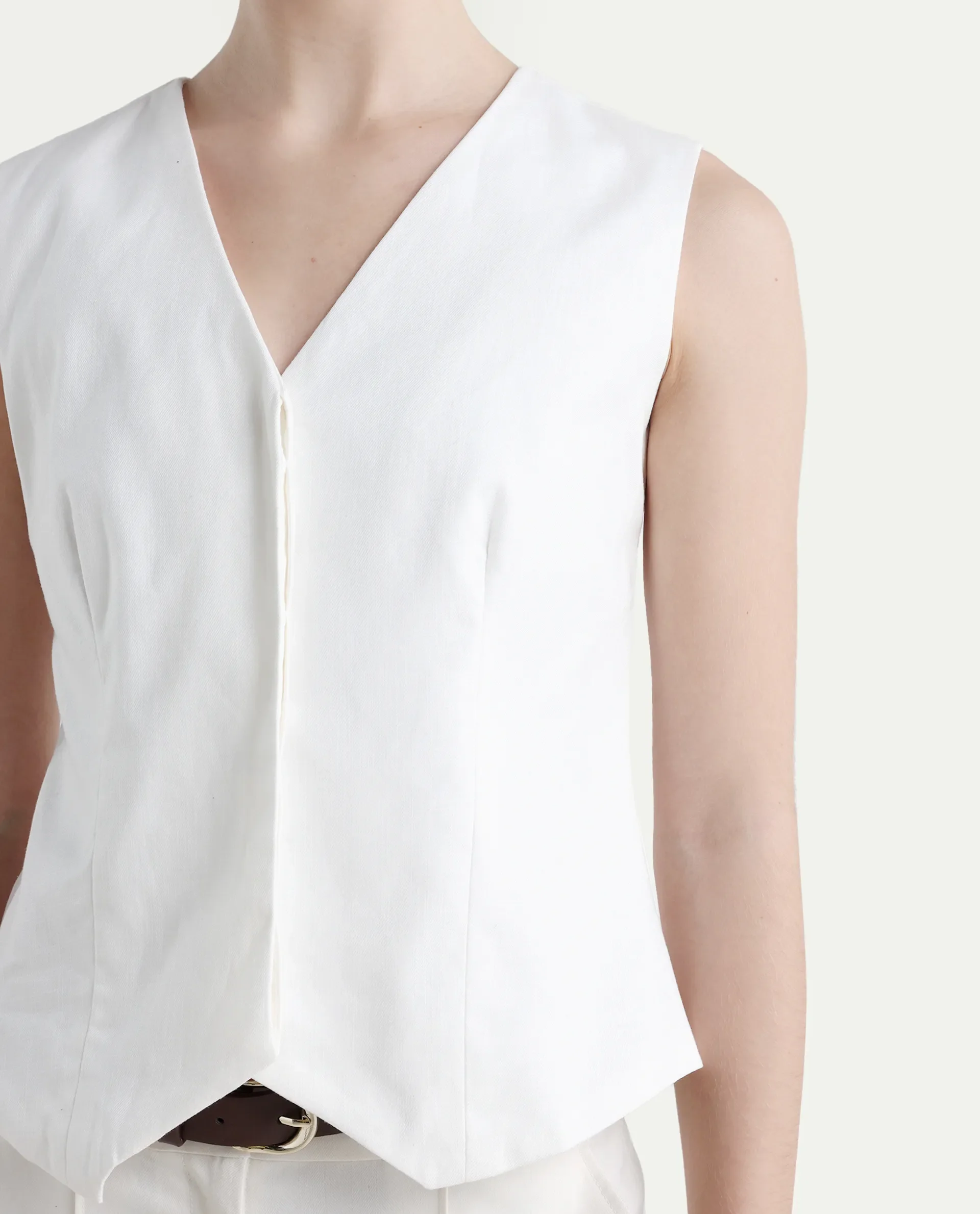 Rareism Women's Epilic White Cotton V-Neck Plain Sleeveless Regular Fit Waist Coat - Image 4