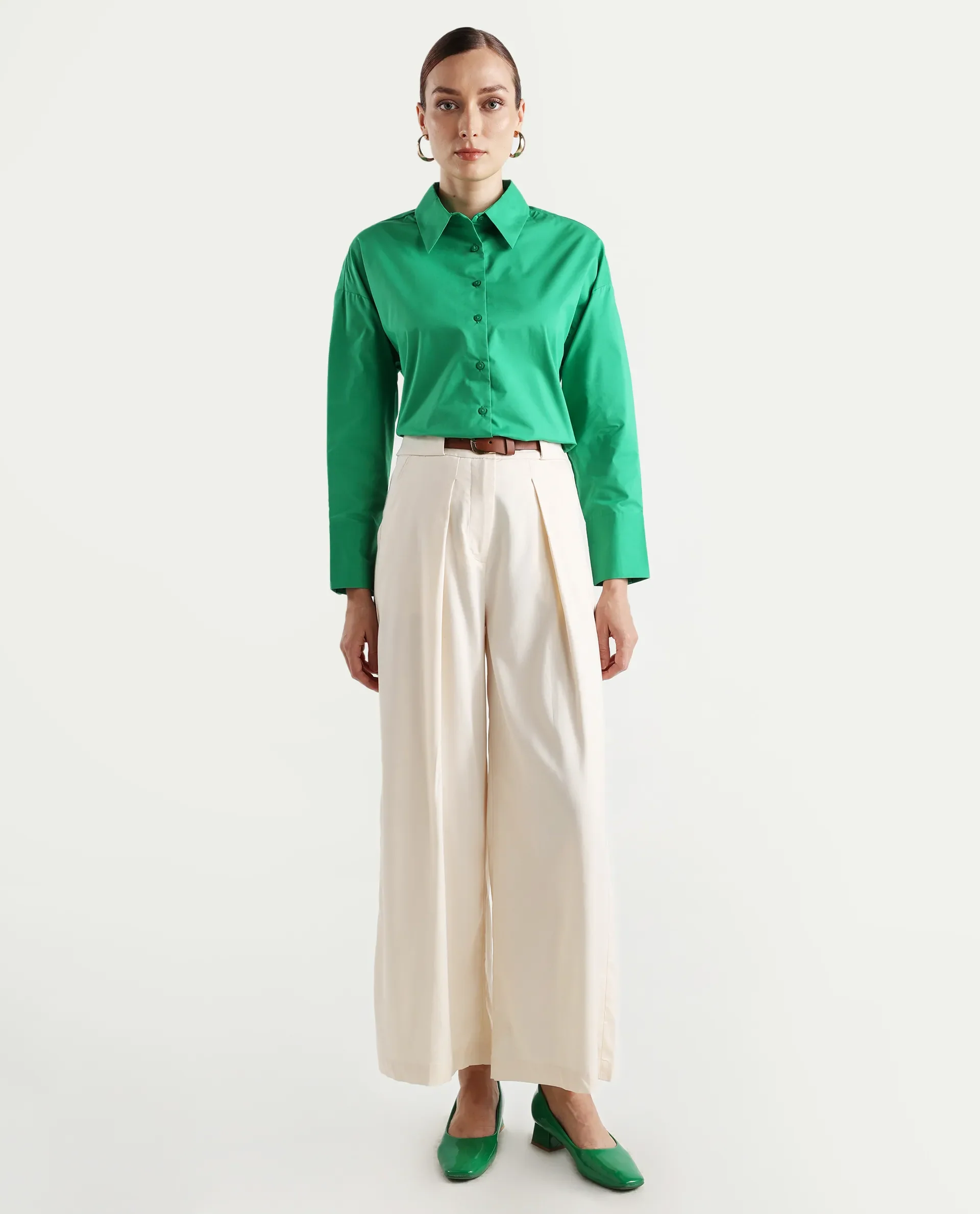 Rareism Women's Epneto Green Cotton Blend Collared Plain Cuffed Sleeve Boxy Fit Shirt - Image 2